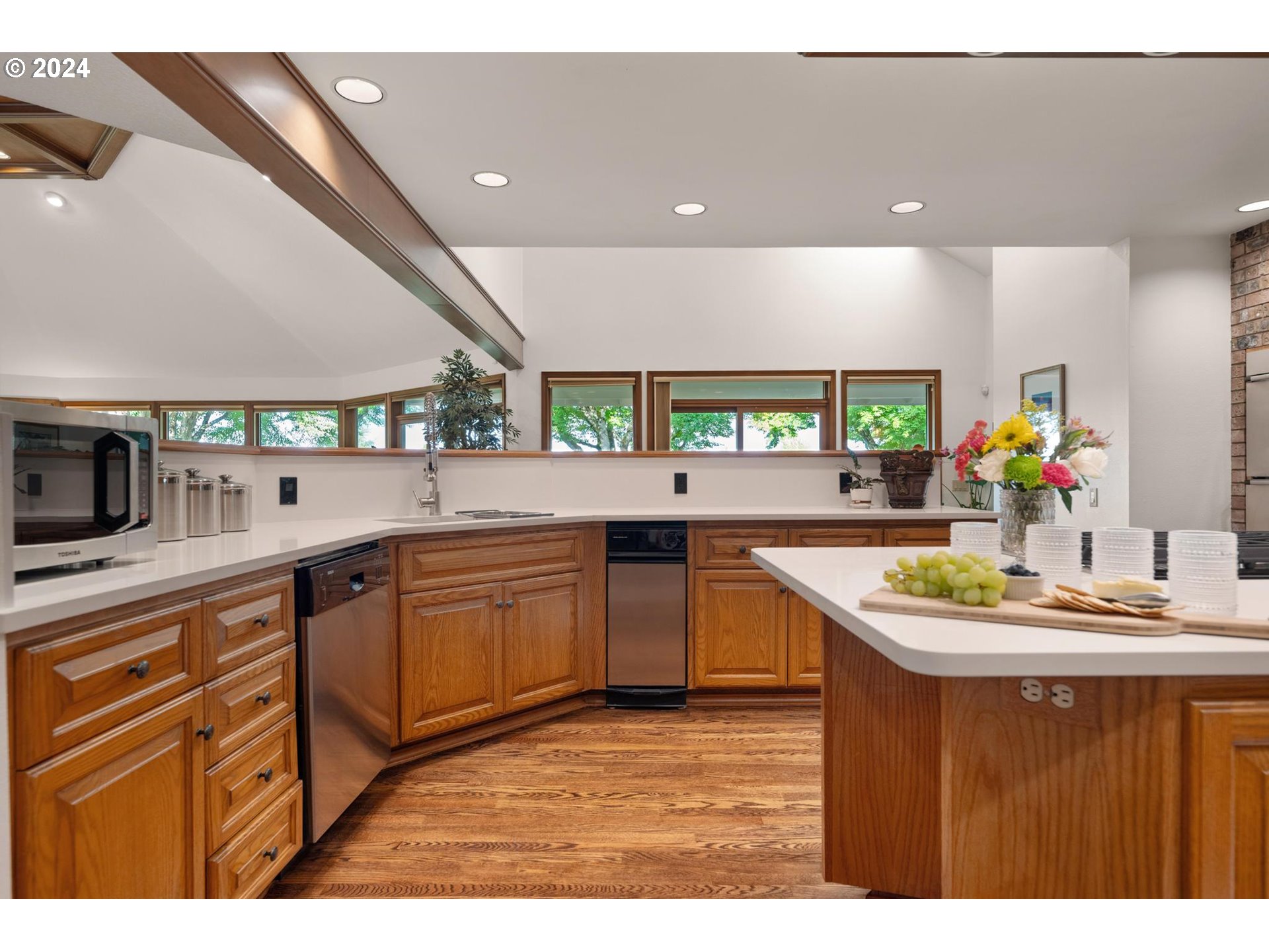 21797 SW OAK HILL LN