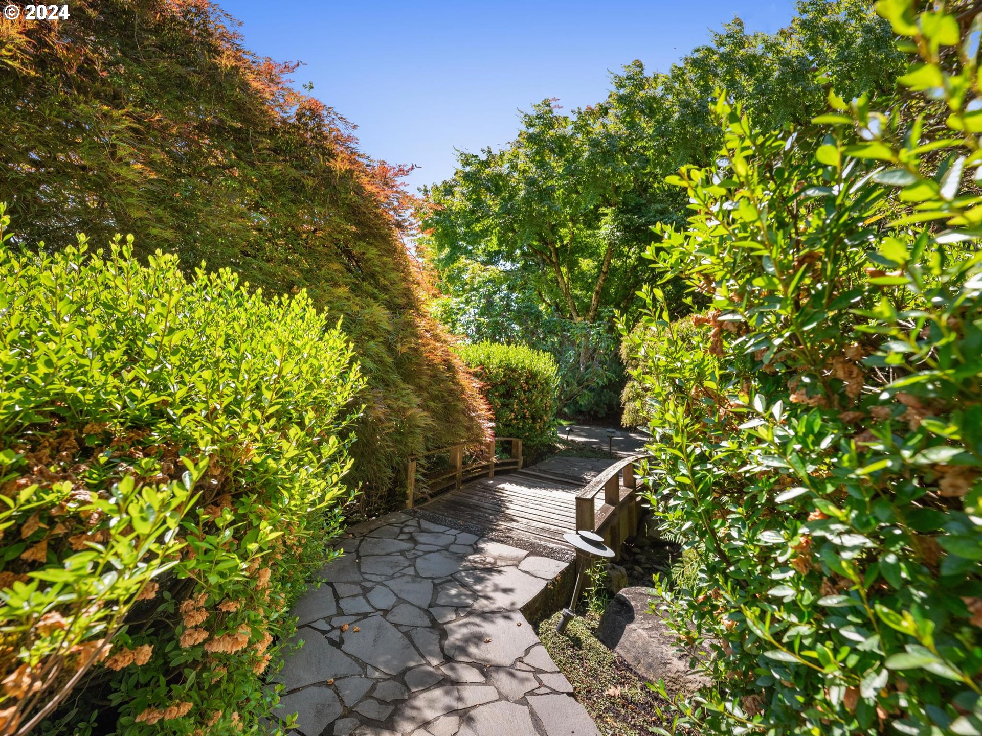 21797 SW OAK HILL LN