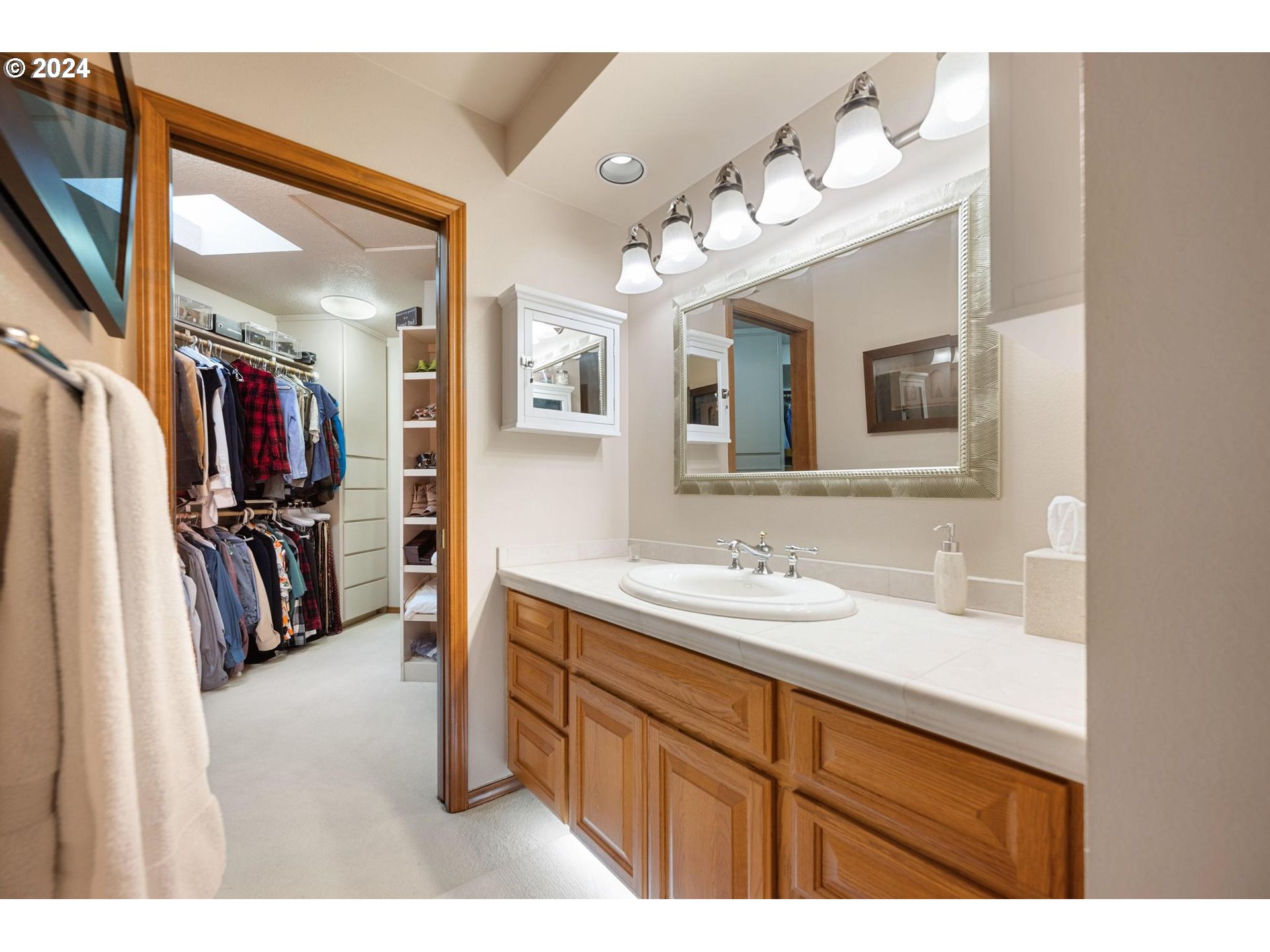 21797 SW OAK HILL LN