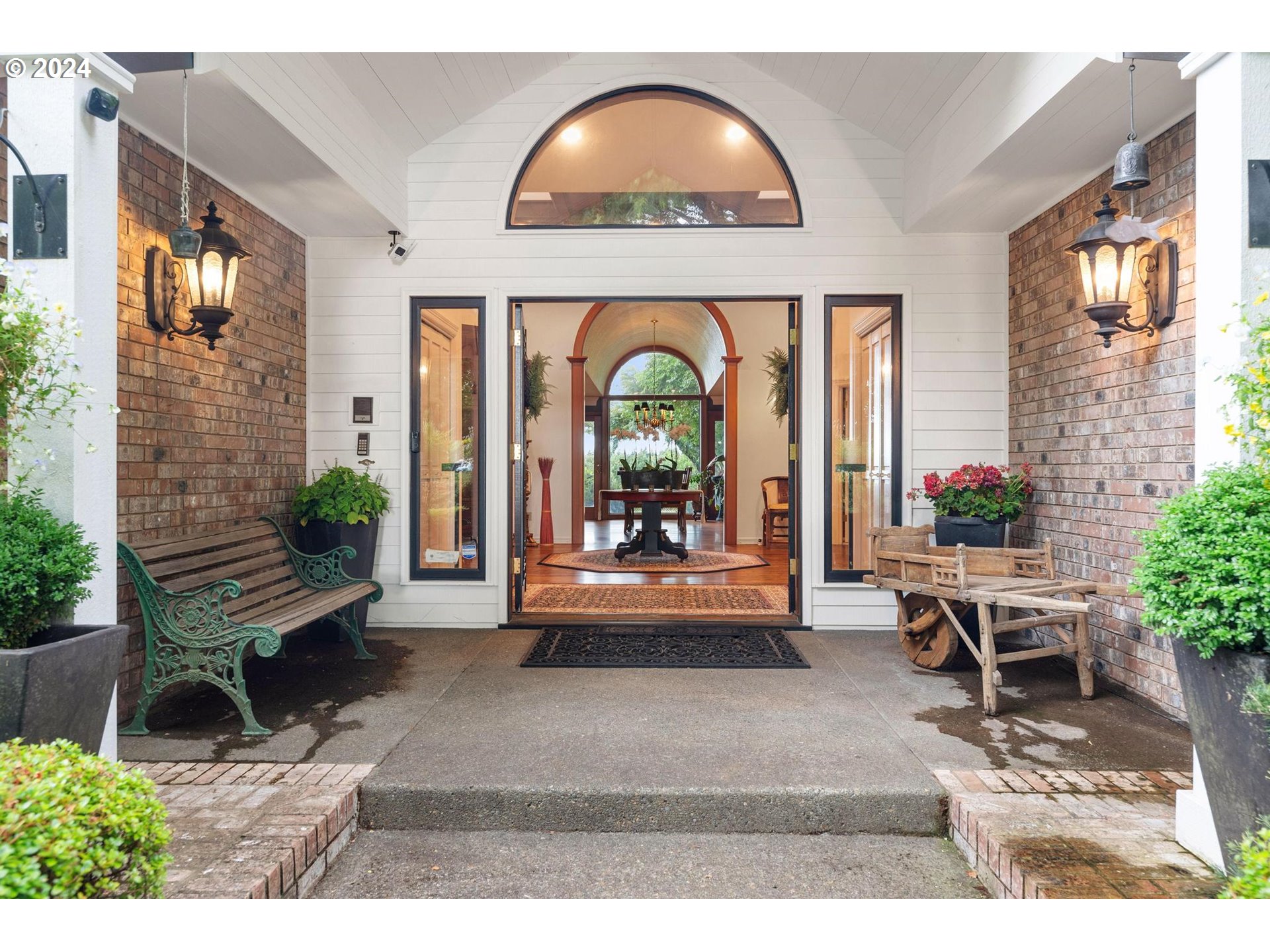 21797 SW OAK HILL LN