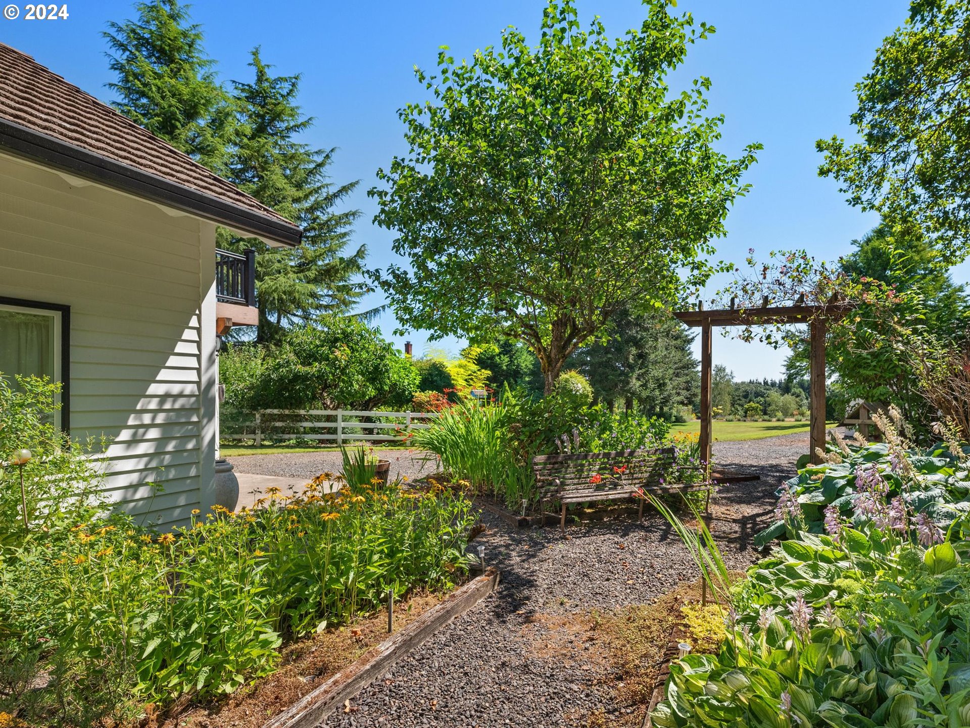 21797 SW OAK HILL LN