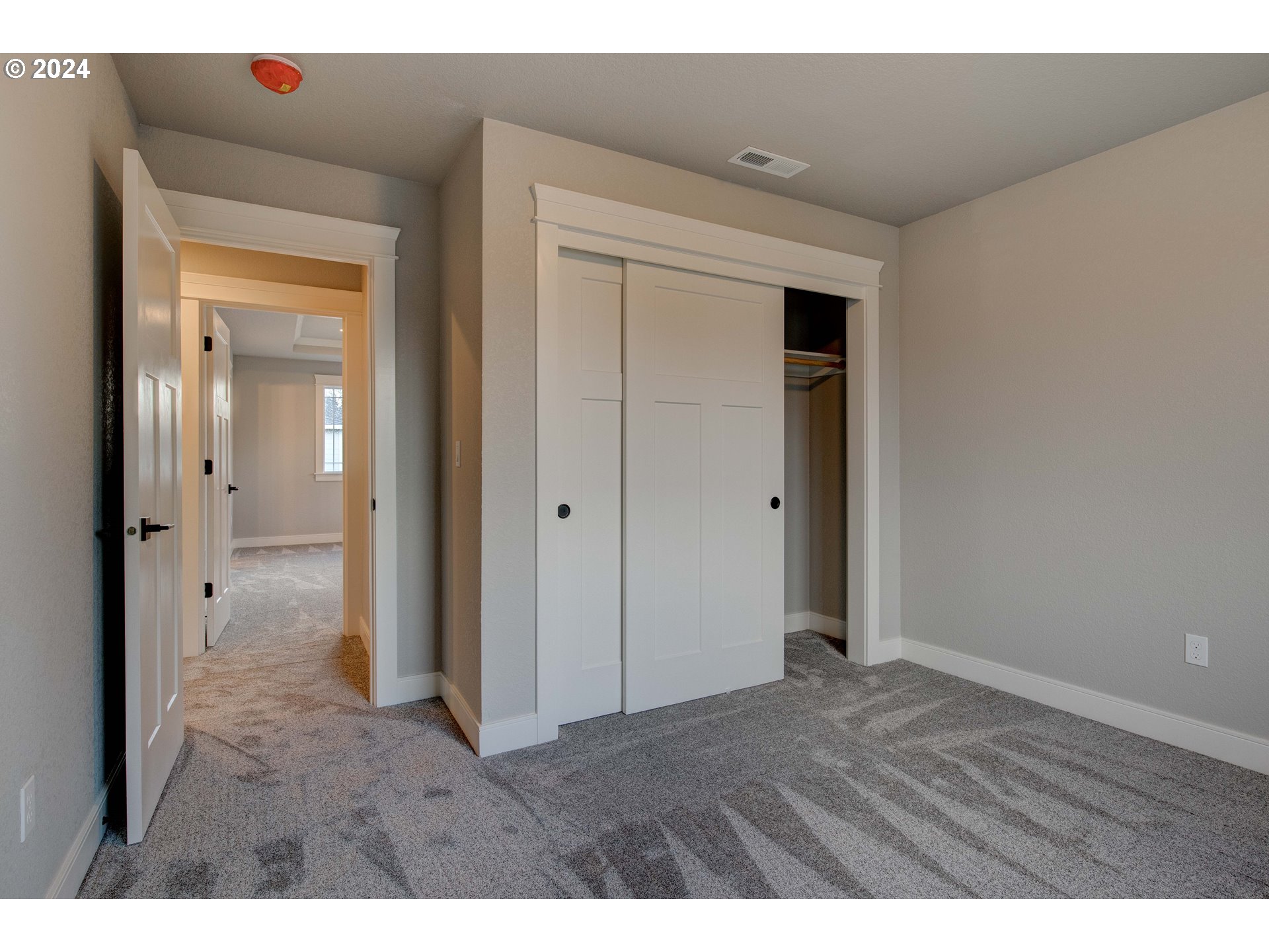 3745 NE PLEASANT VIEW DR