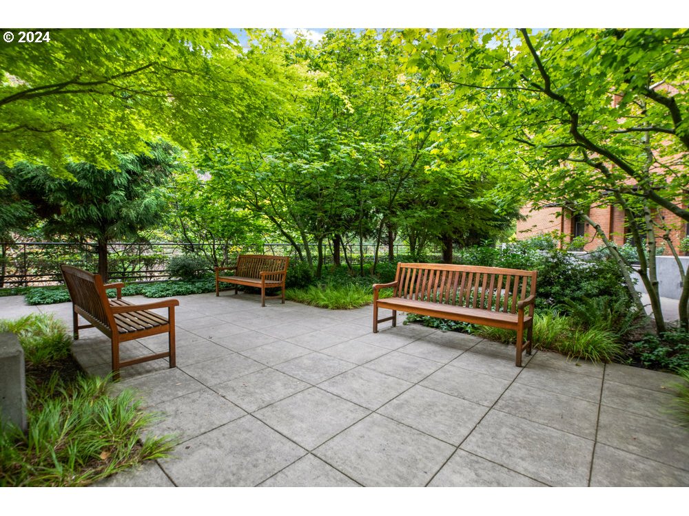 2351 NW WESTOVER RD 1108