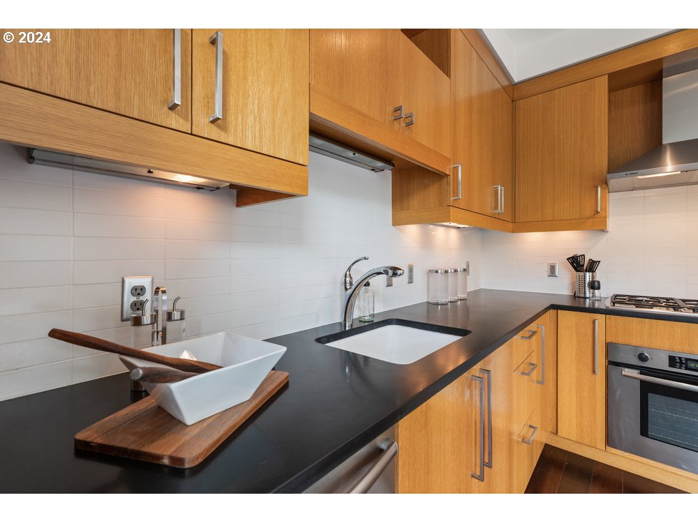 2351 NW WESTOVER RD 1108