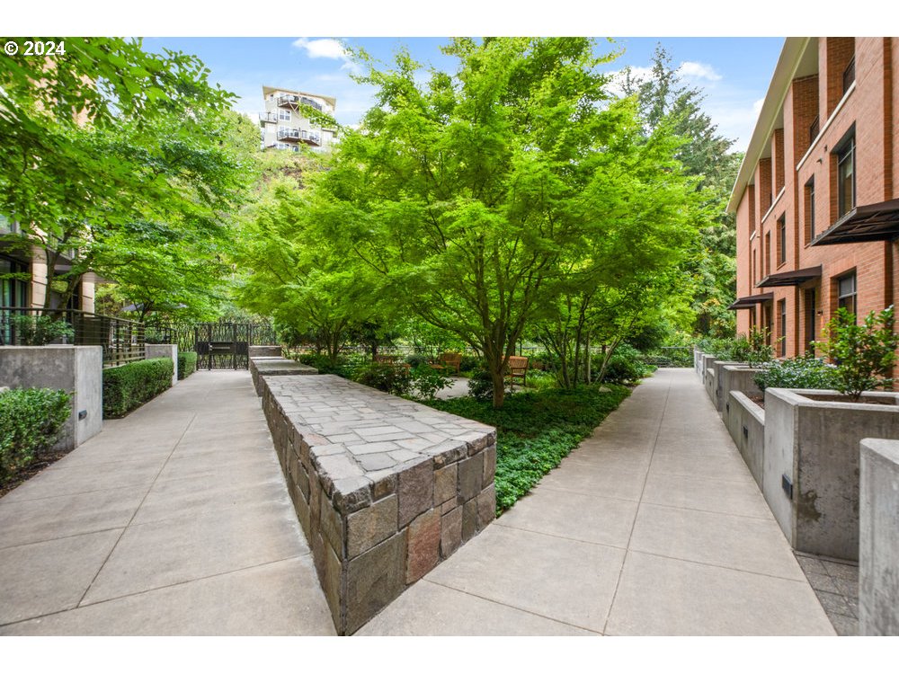 2351 NW WESTOVER RD 1108