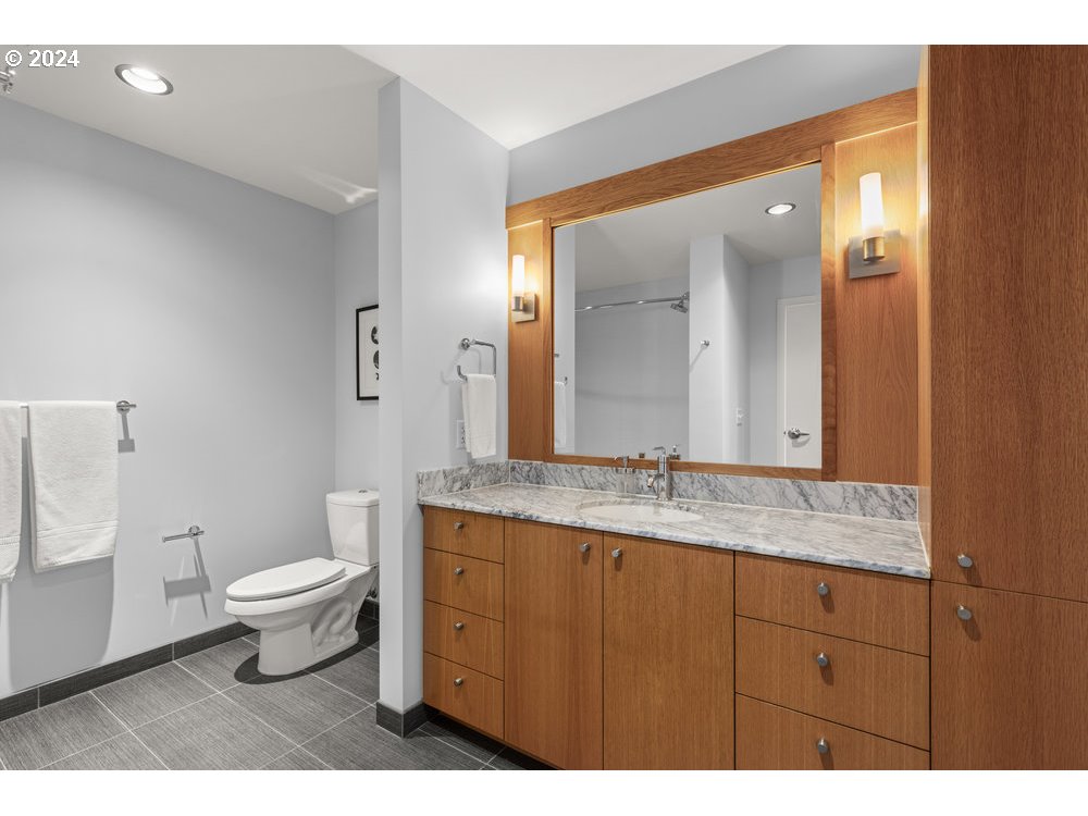 2351 NW WESTOVER RD 1108