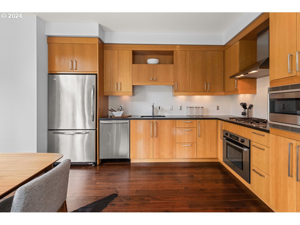 2351 NW WESTOVER RD 1108