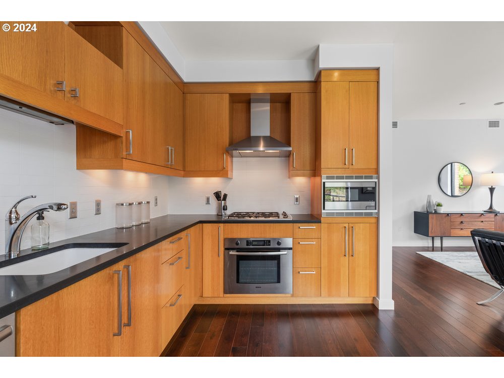 2351 NW WESTOVER RD 1108