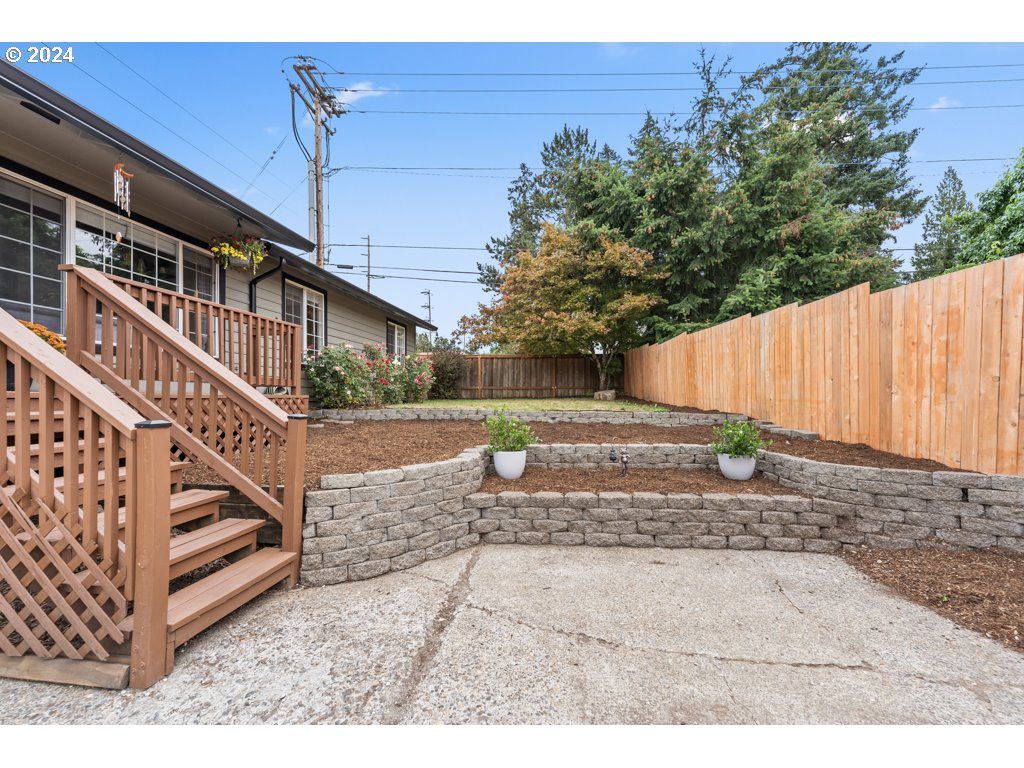 2369 SE WASHINGTON CT