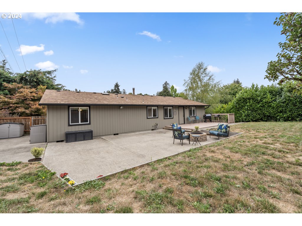 2369 SE WASHINGTON CT