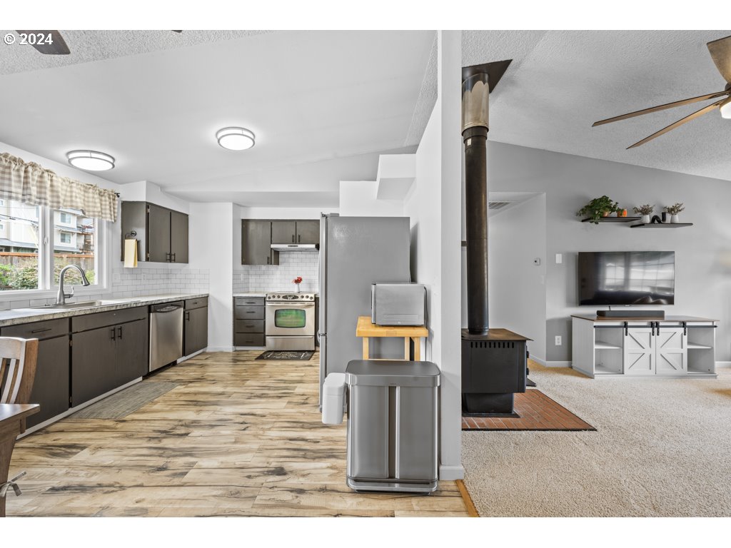 2369 SE WASHINGTON CT