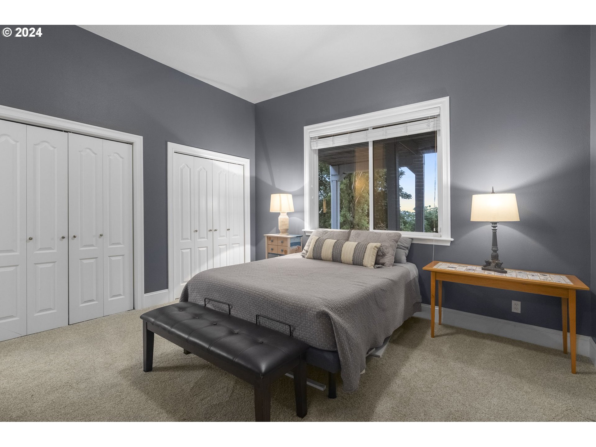 835 NW GRAND RIDGE DR