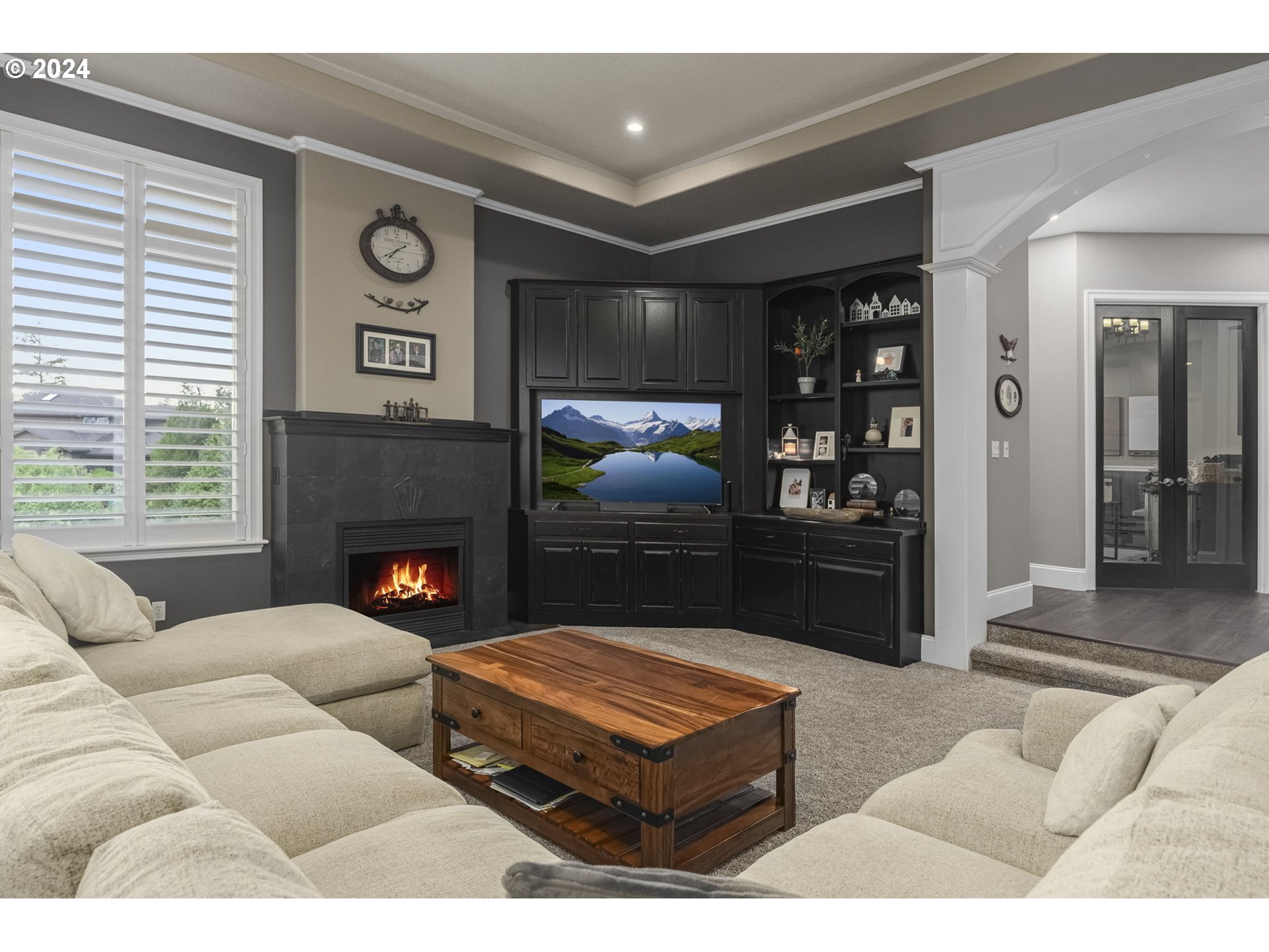 835 NW GRAND RIDGE DR