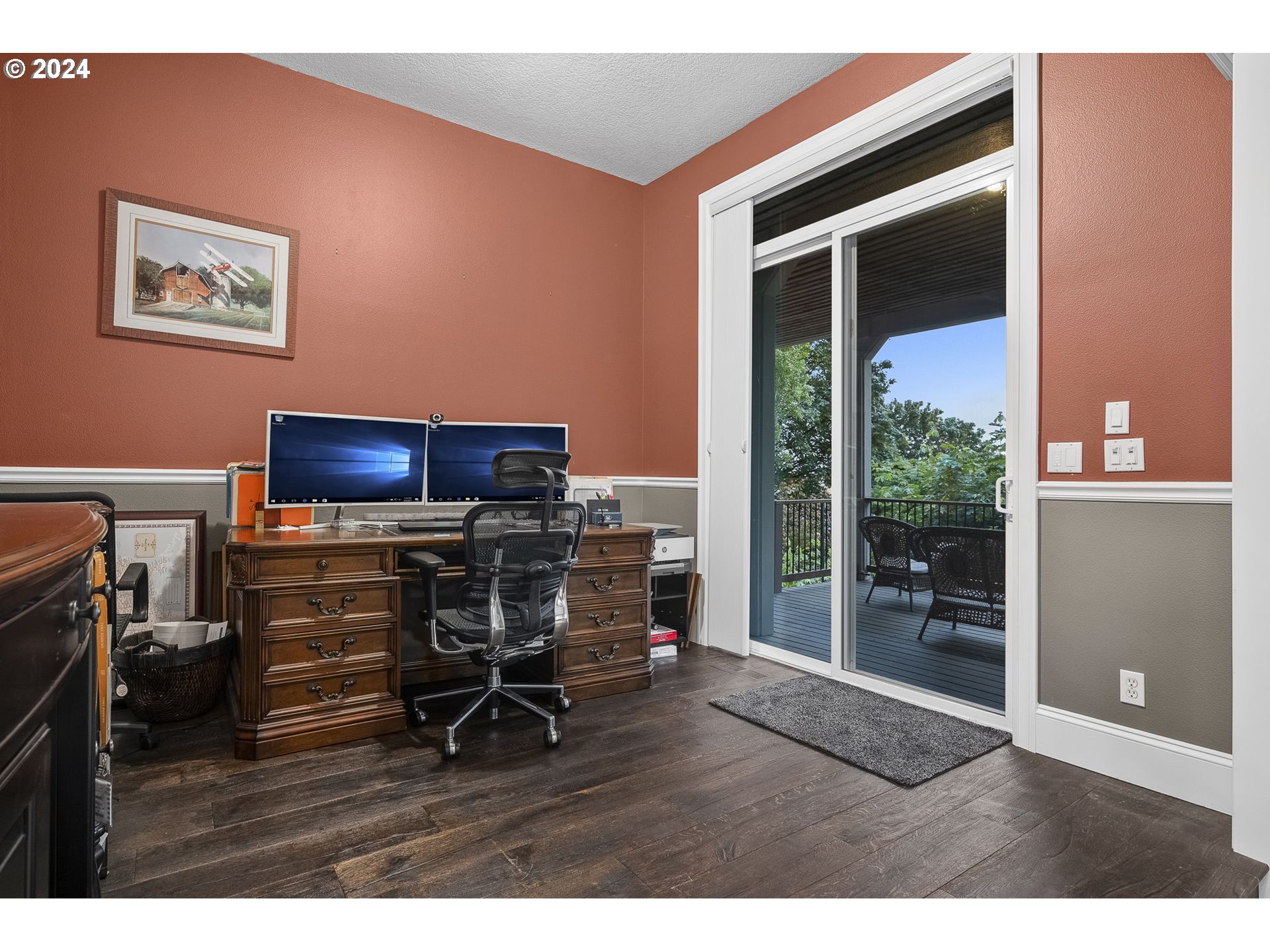 835 NW GRAND RIDGE DR