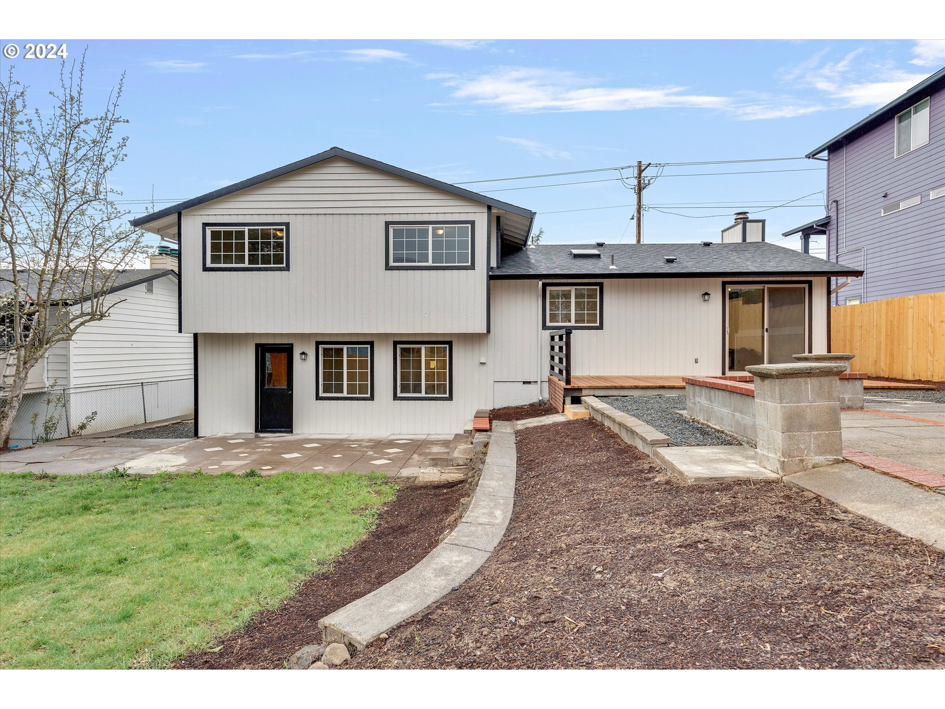 11684 SE LINWOOD AVE