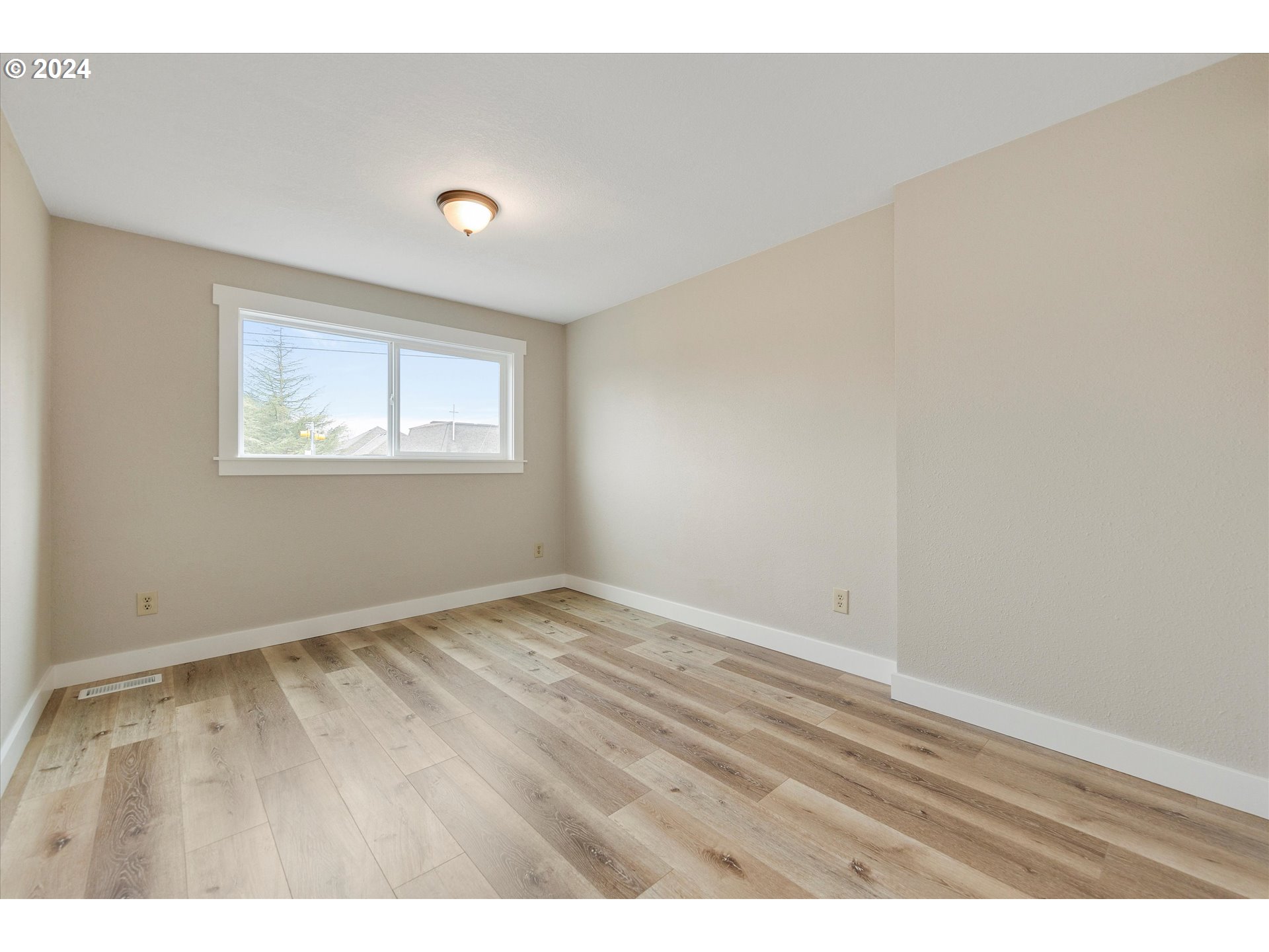 11684 SE LINWOOD AVE