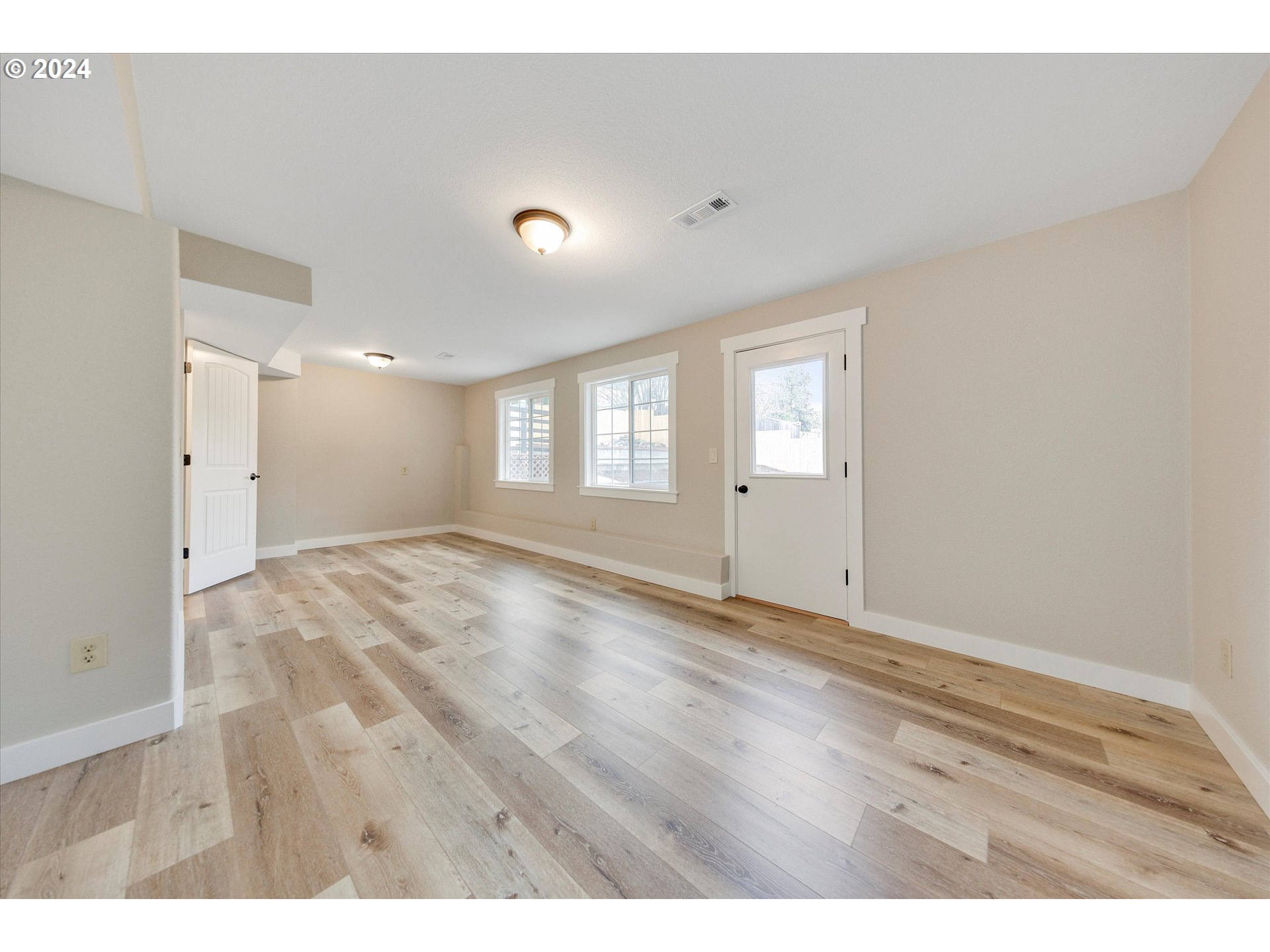 11684 SE LINWOOD AVE