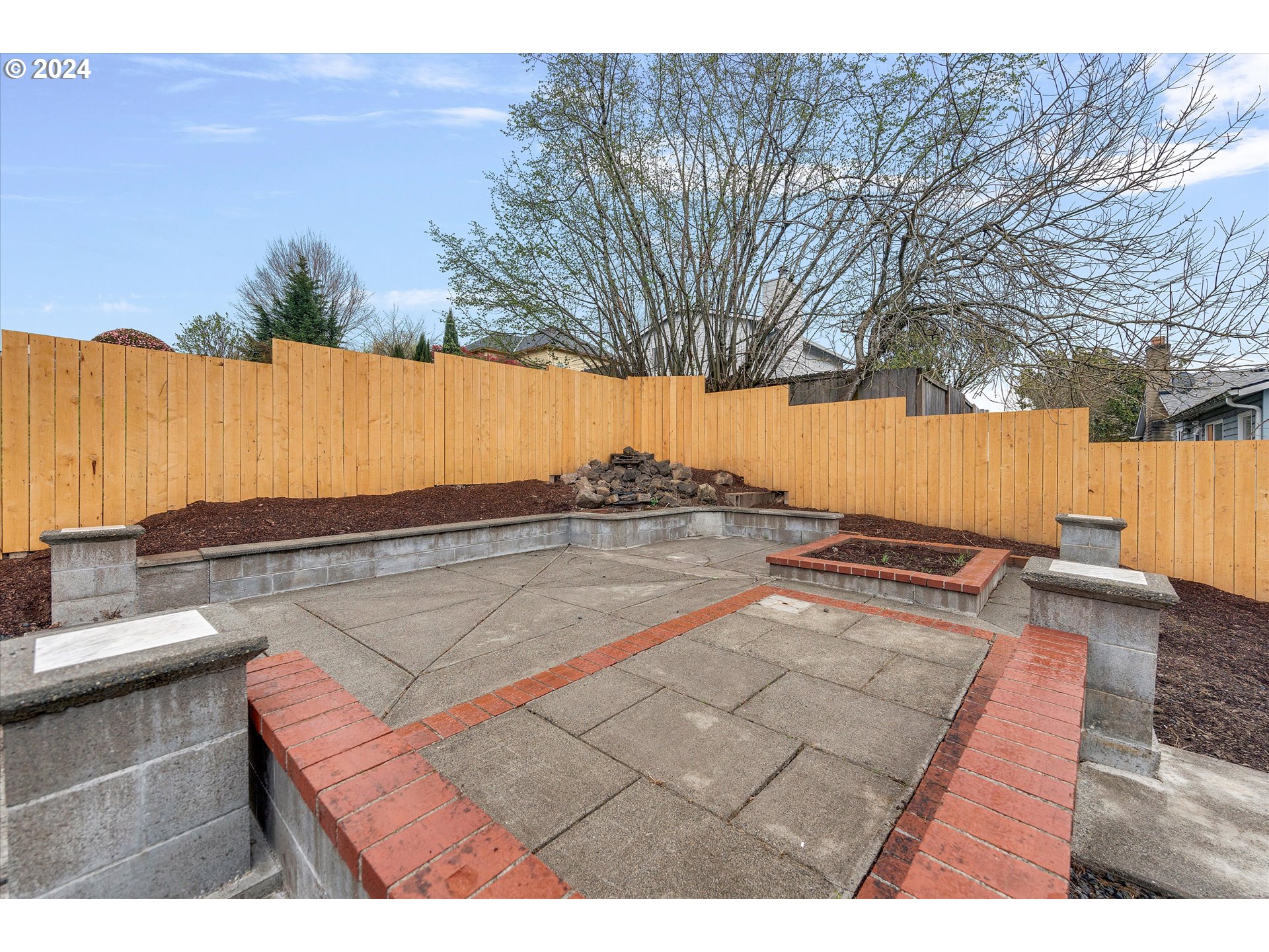 11684 SE LINWOOD AVE