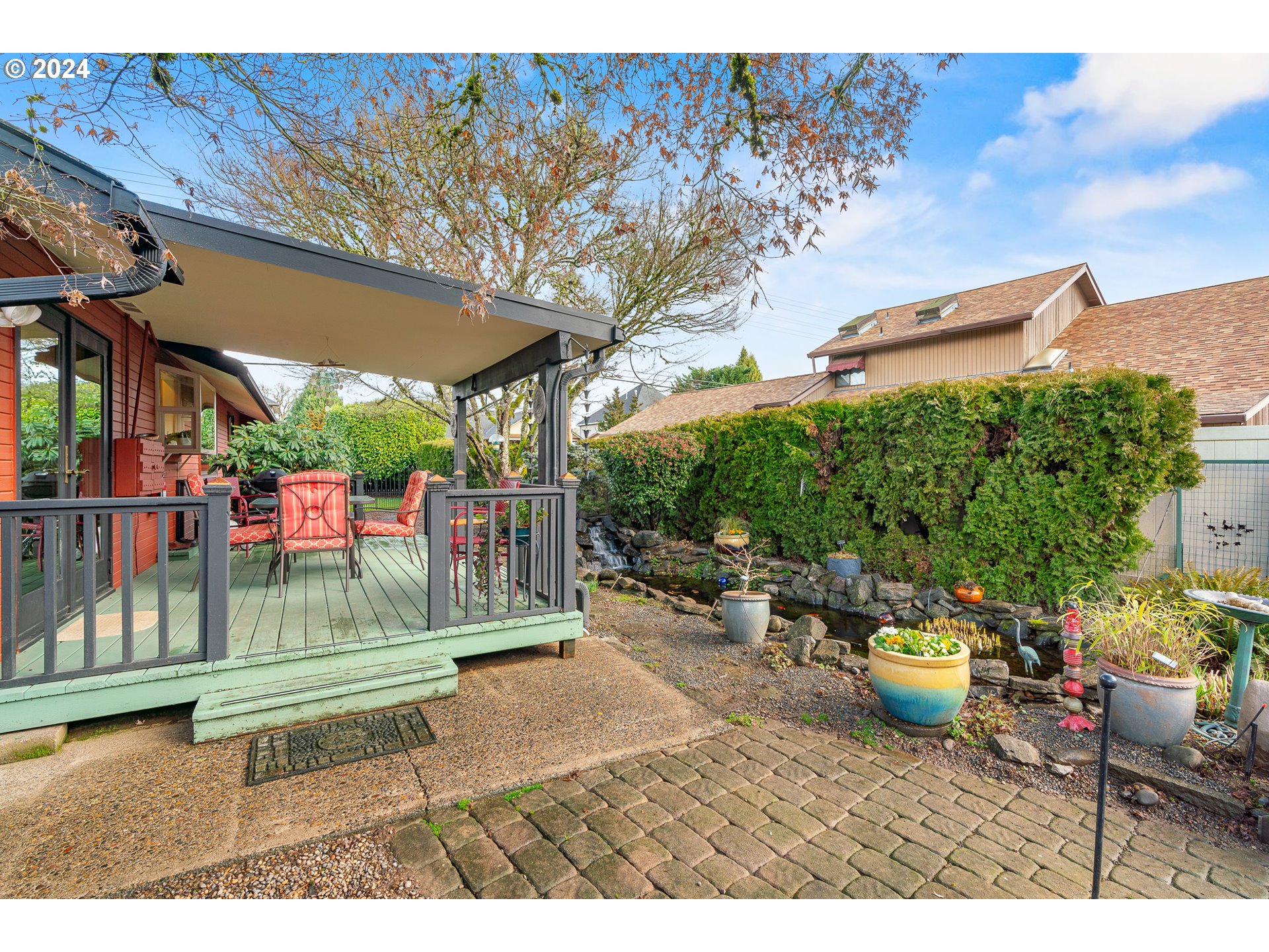 1200 NW GREENBRIAR PL