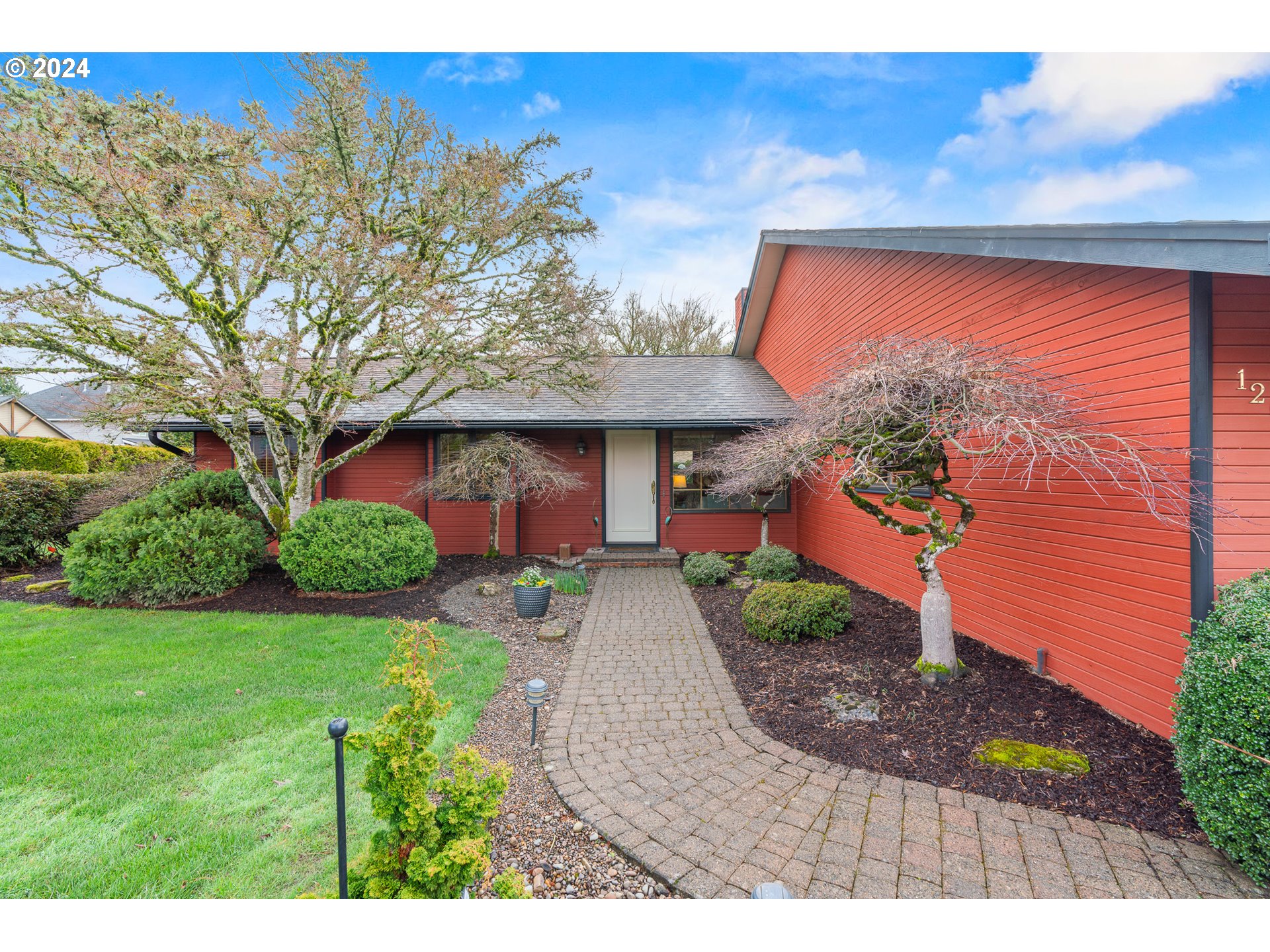 1200 NW GREENBRIAR PL