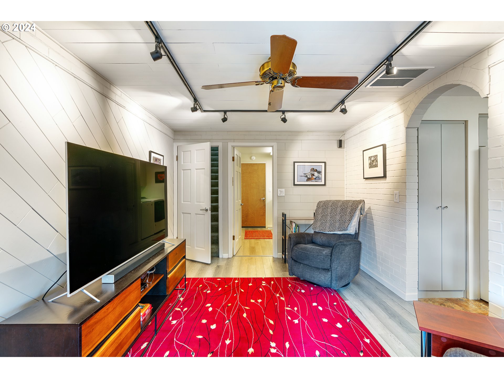 1200 NW GREENBRIAR PL