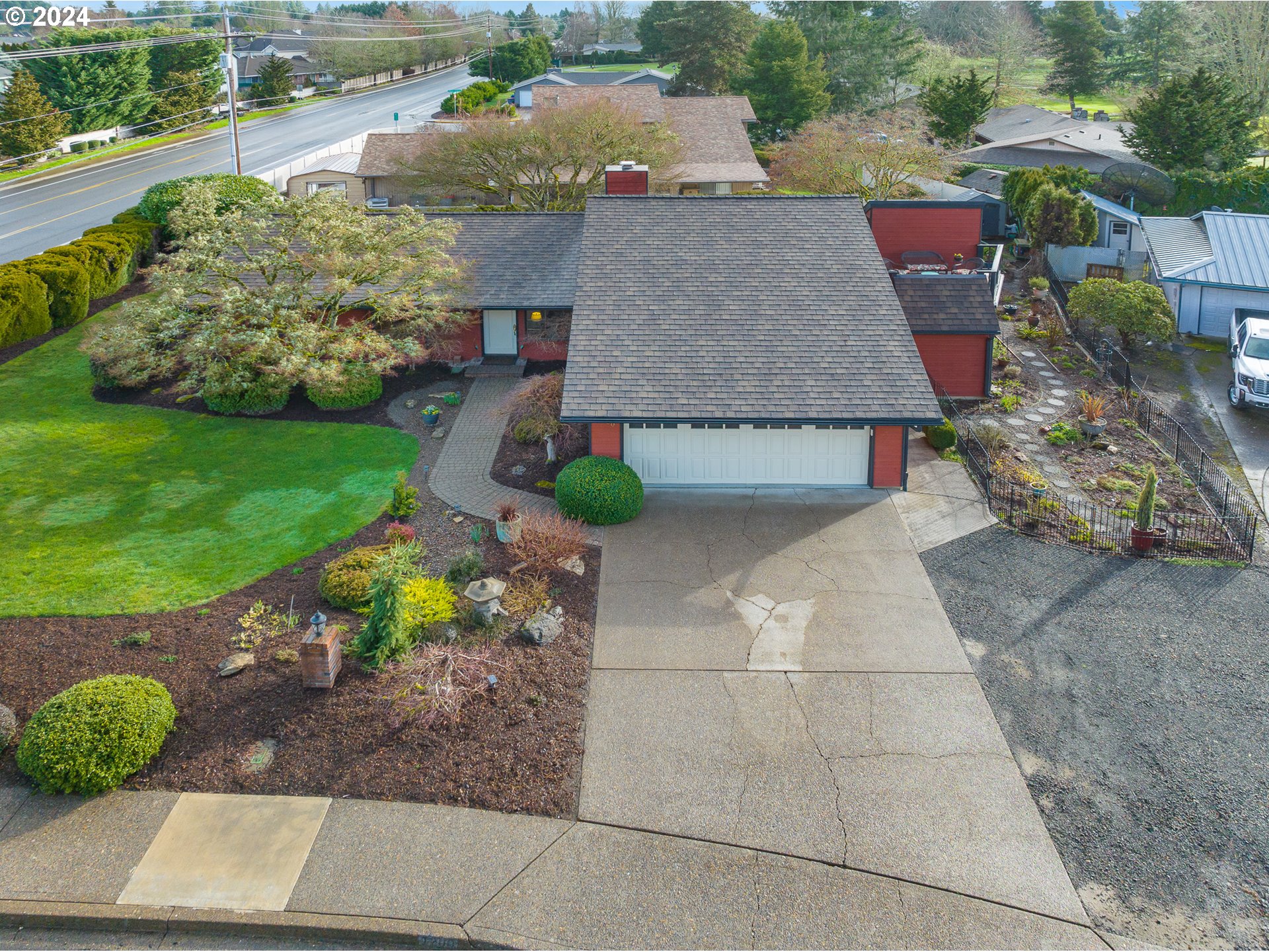 1200 NW GREENBRIAR PL