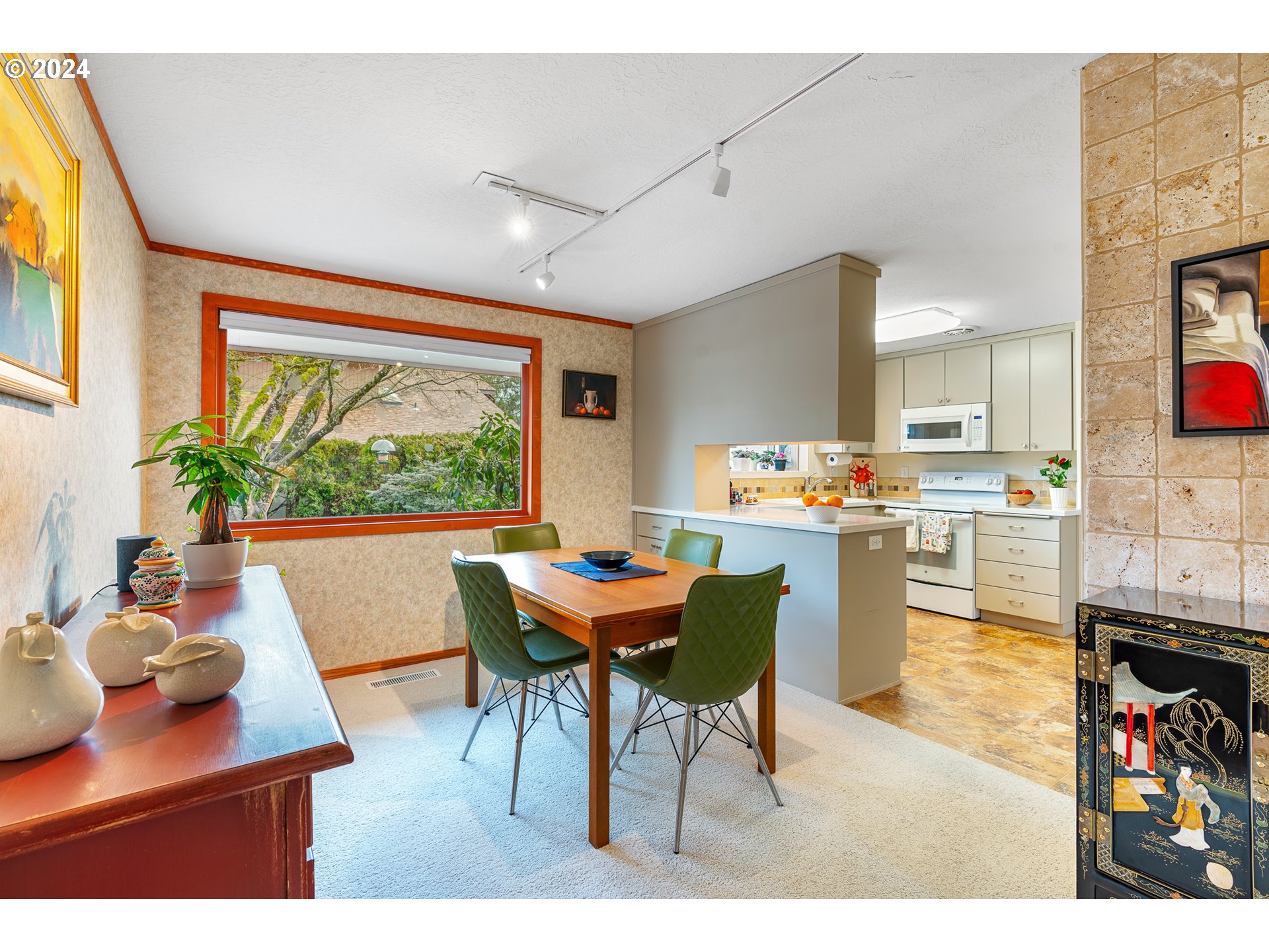 1200 NW GREENBRIAR PL