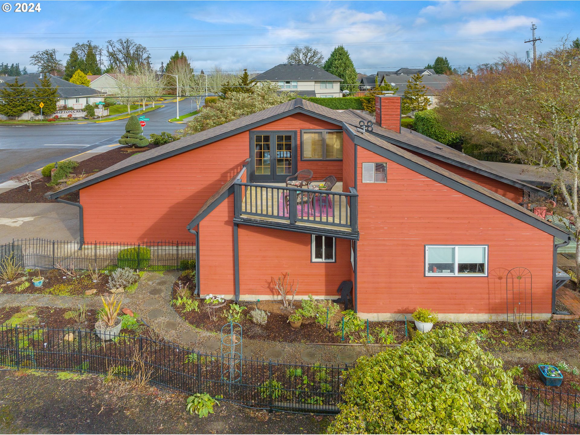 1200 NW GREENBRIAR PL