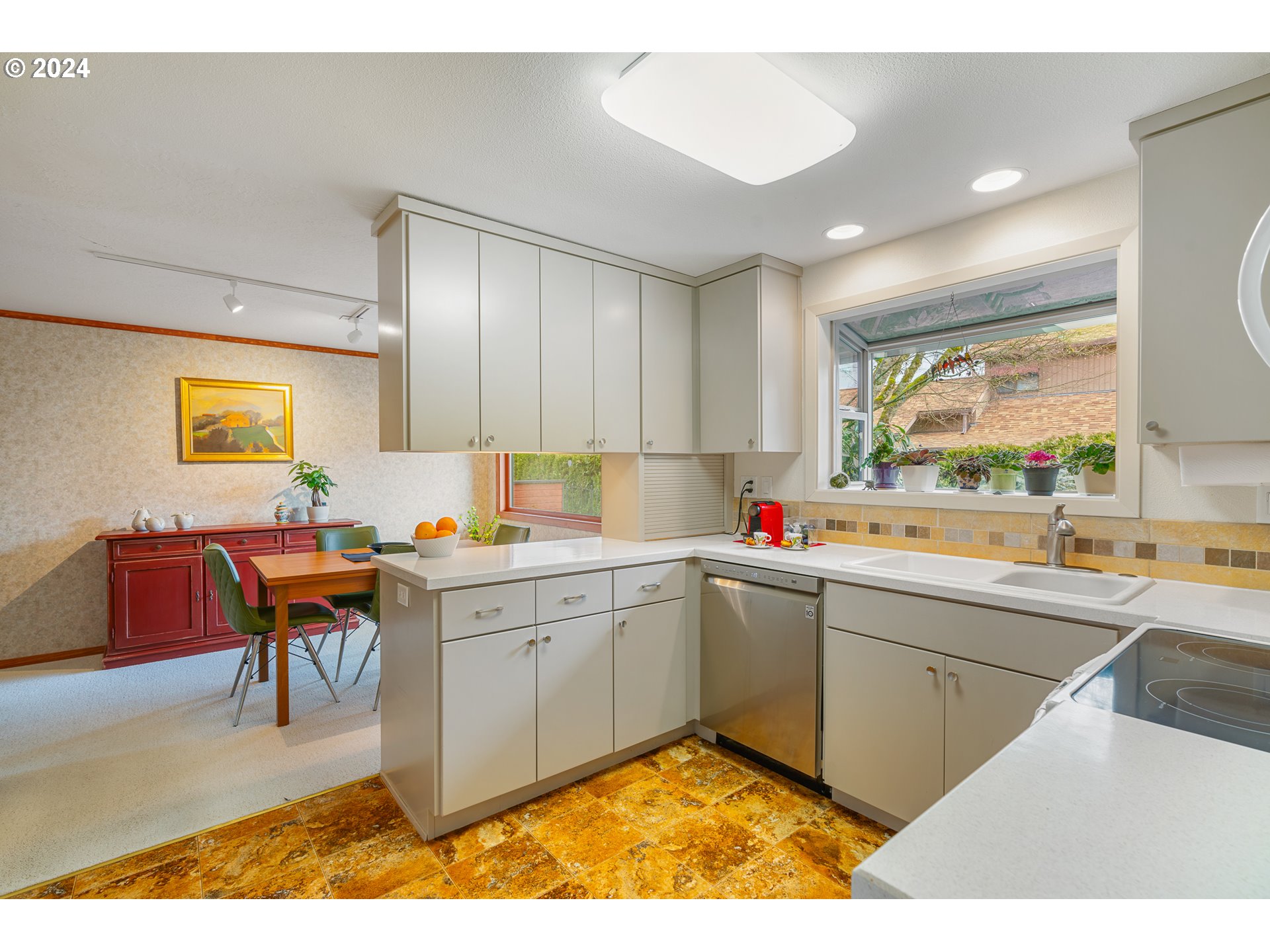 1200 NW GREENBRIAR PL