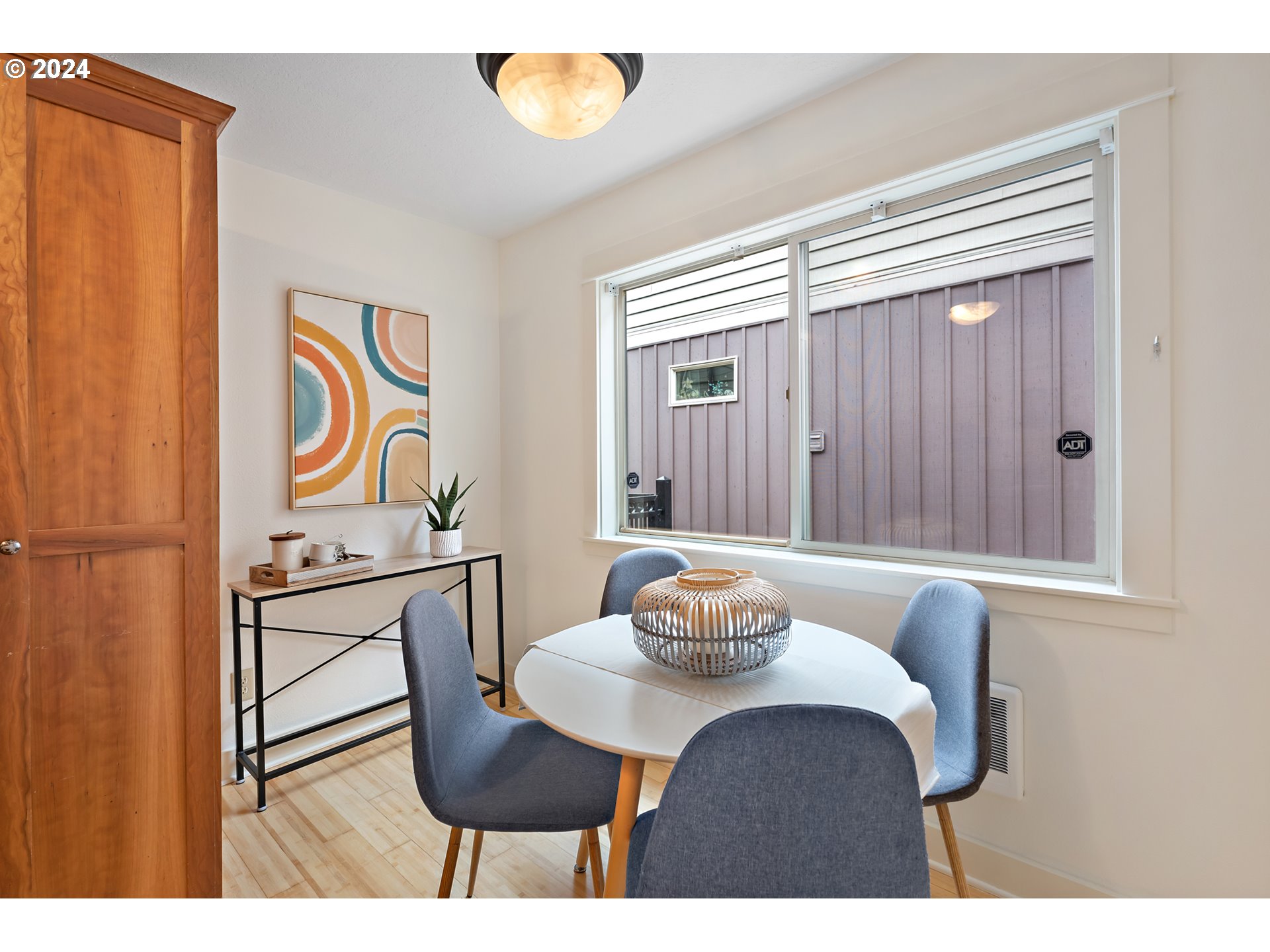 6912 N PHILADELPHIA AVE