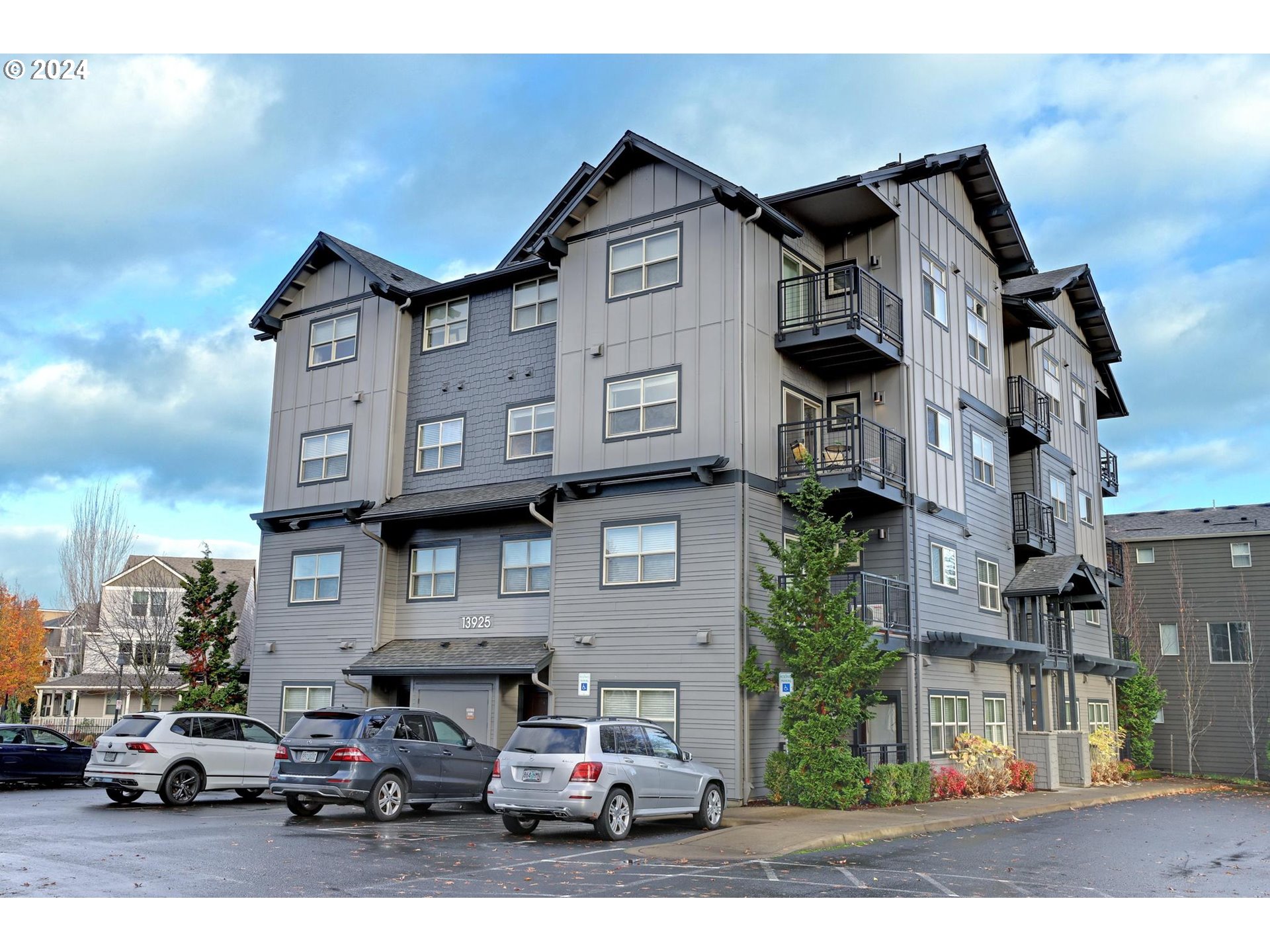 13925 SW MERIDIAN ST 302