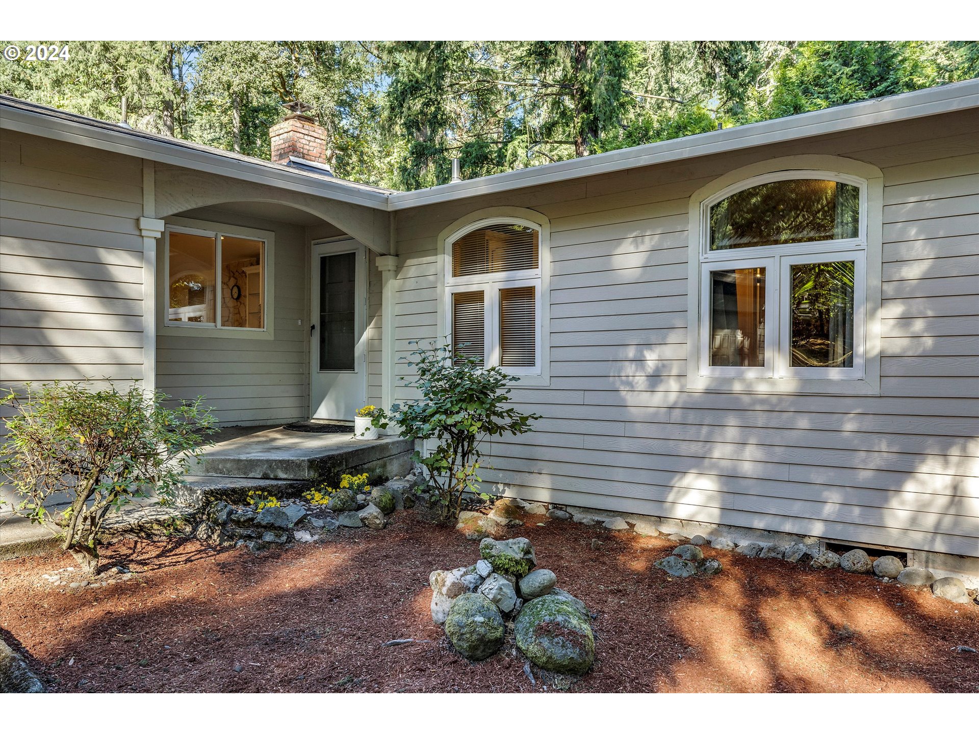 16811 S CREEKSIDE CT