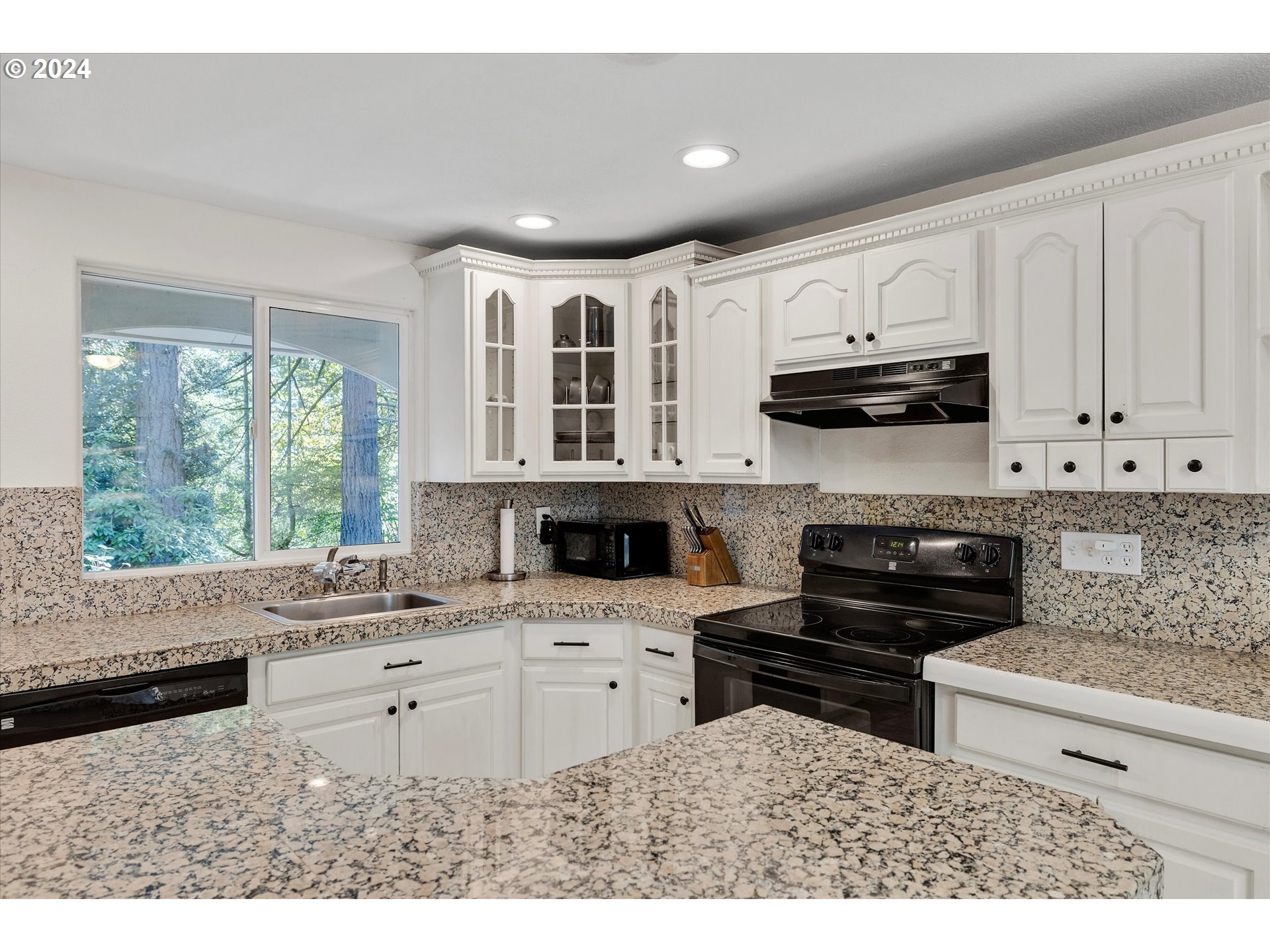 16811 S CREEKSIDE CT