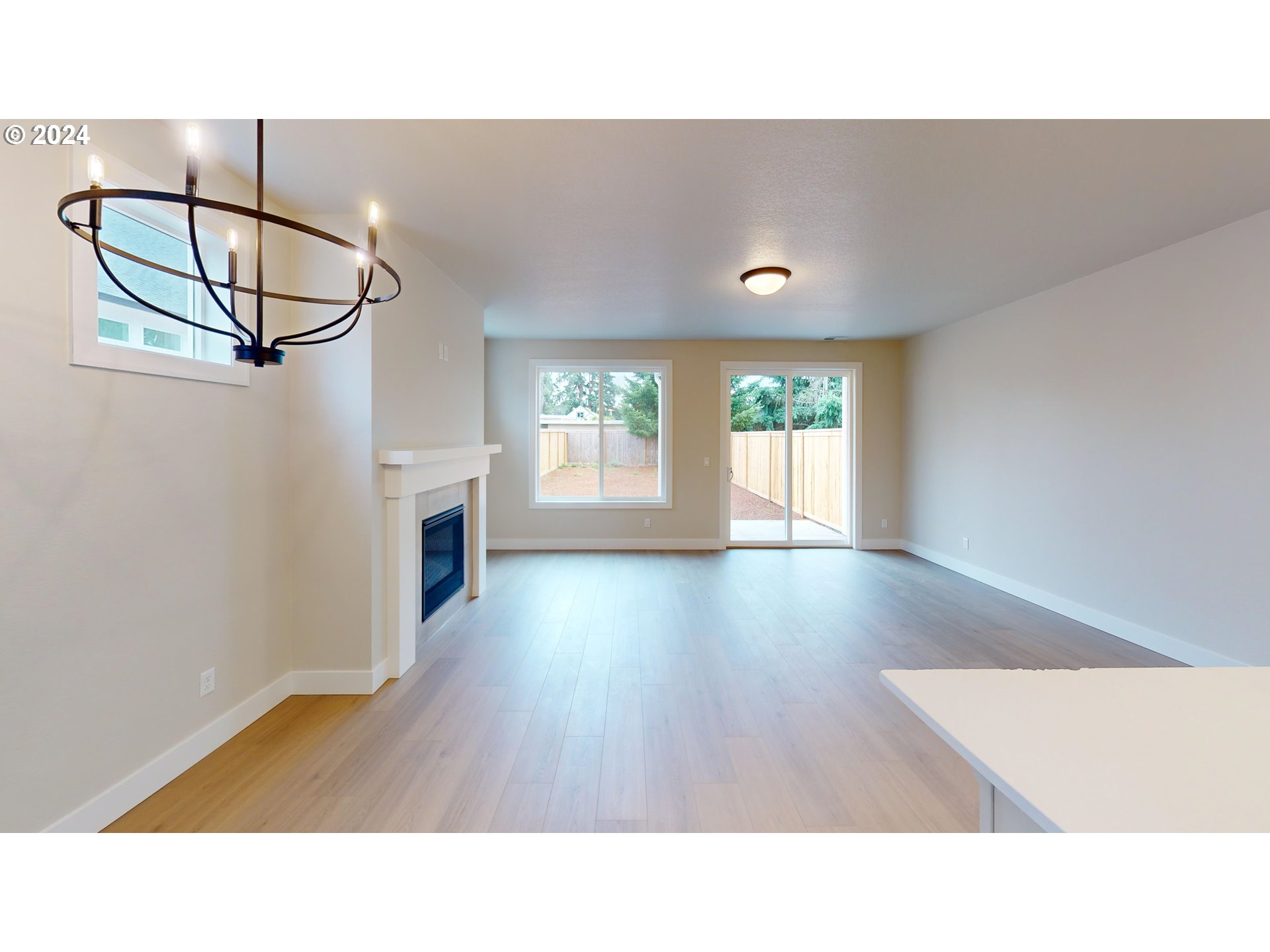 2410 SE Maybrook LN 17B