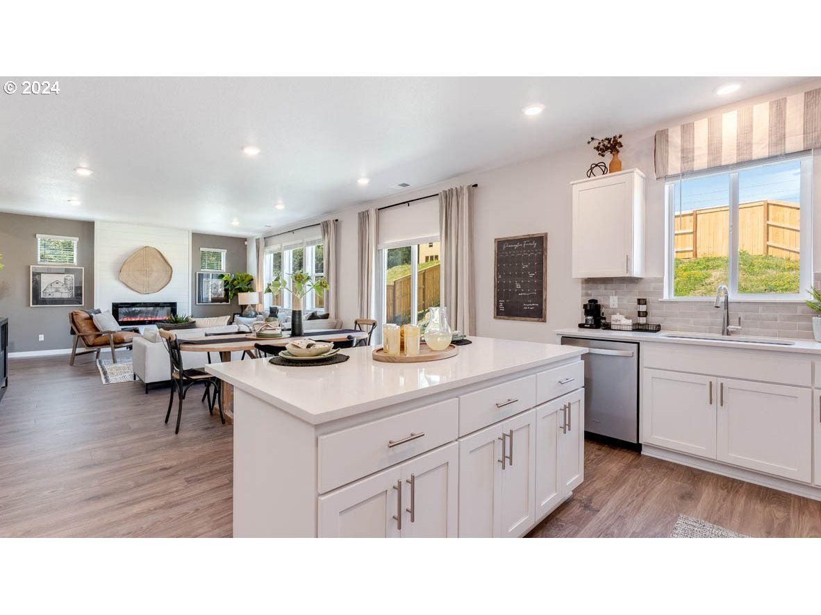 16775 SE Crossland ST