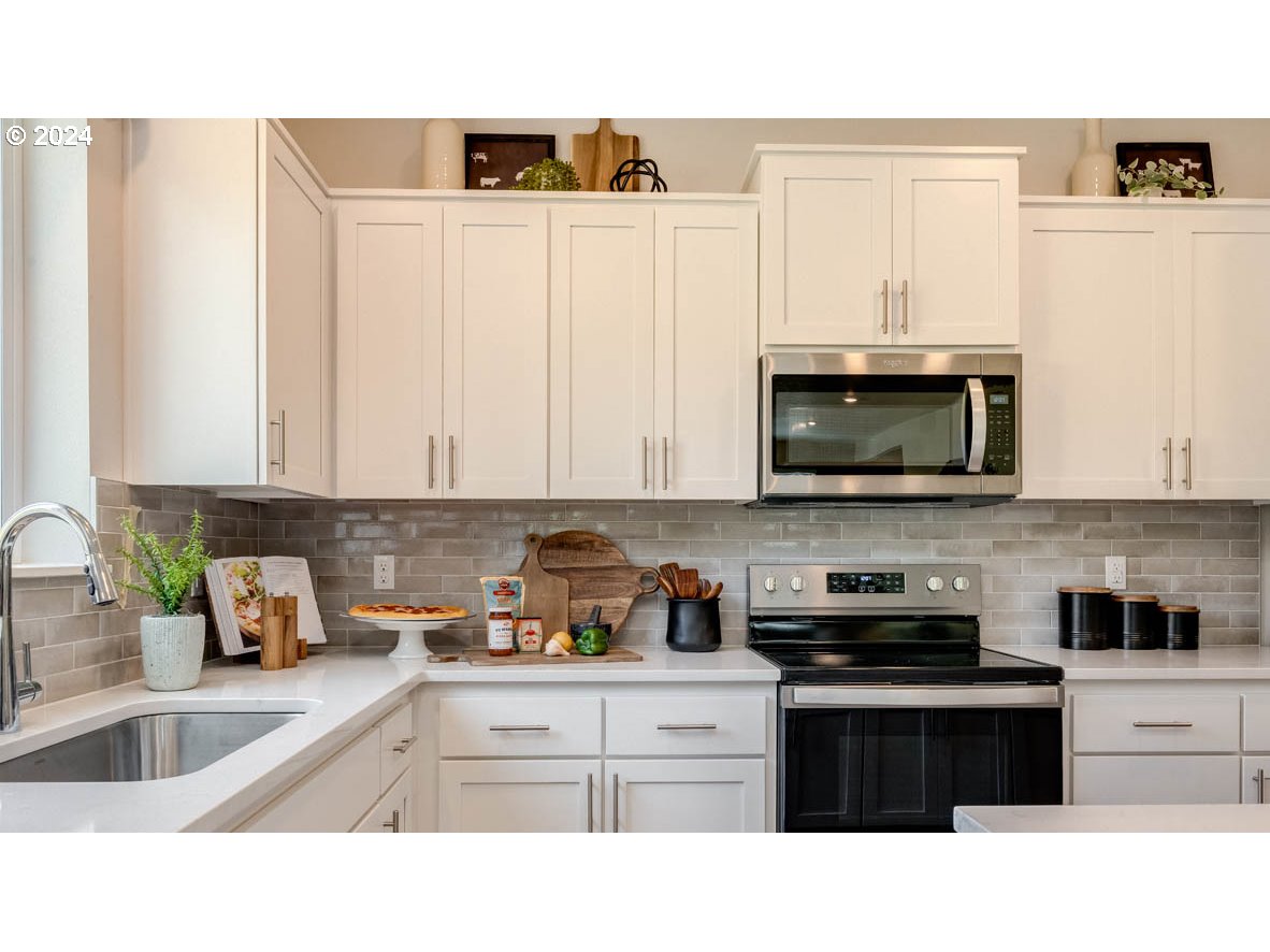 16775 SE Crossland ST