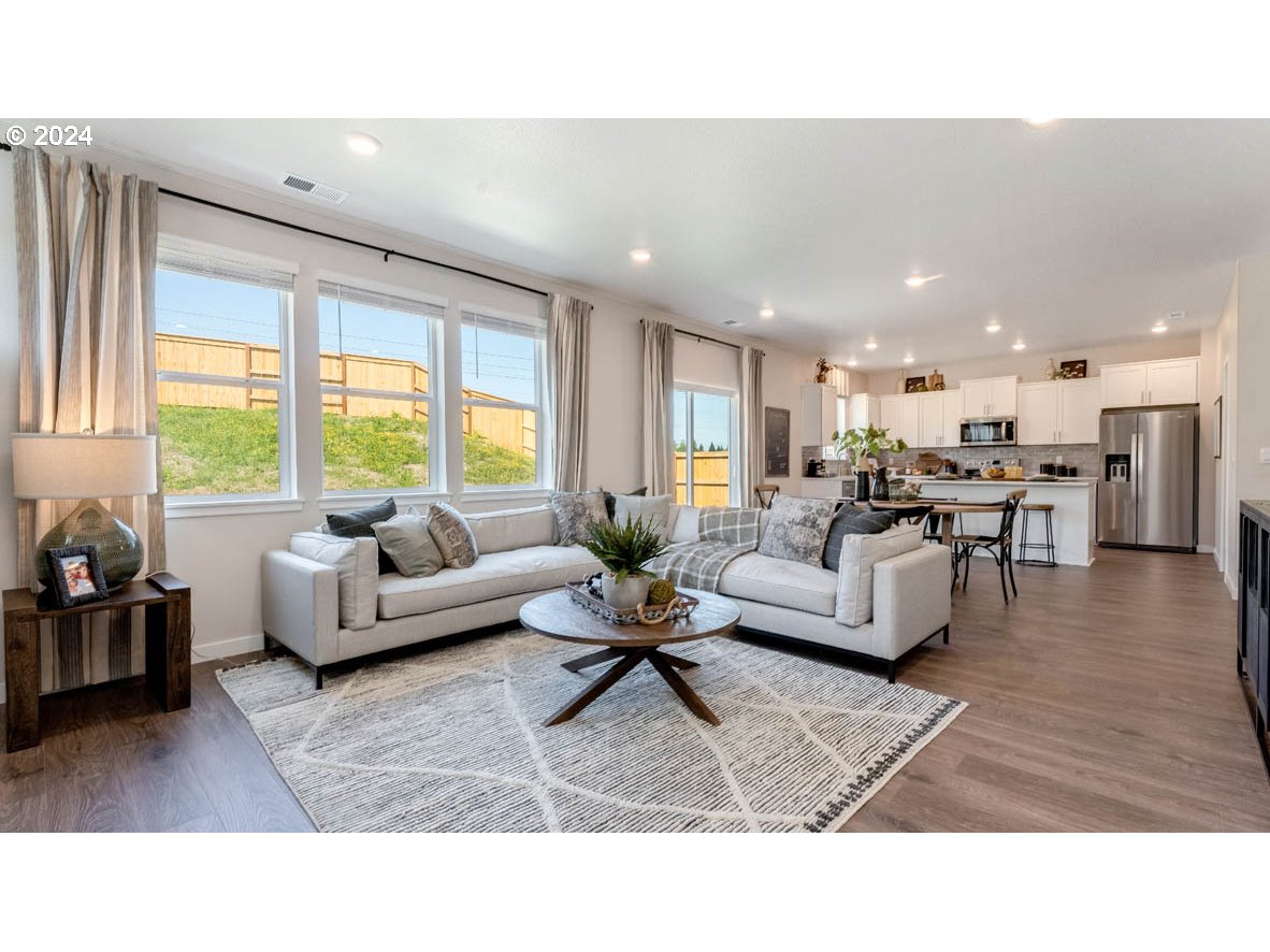 16775 SE Crossland ST