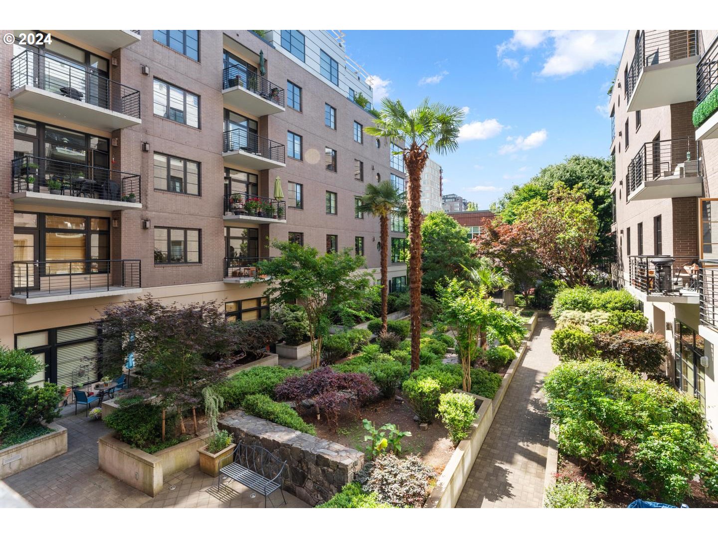 1030 NW JOHNSON ST 202