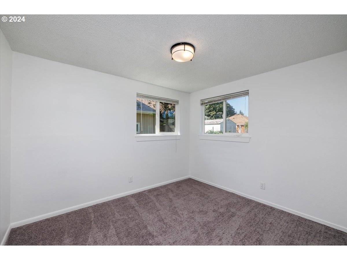 8101 SE 65TH AVE