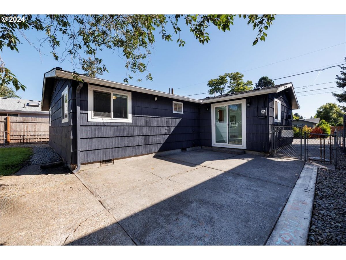 8101 SE 65TH AVE