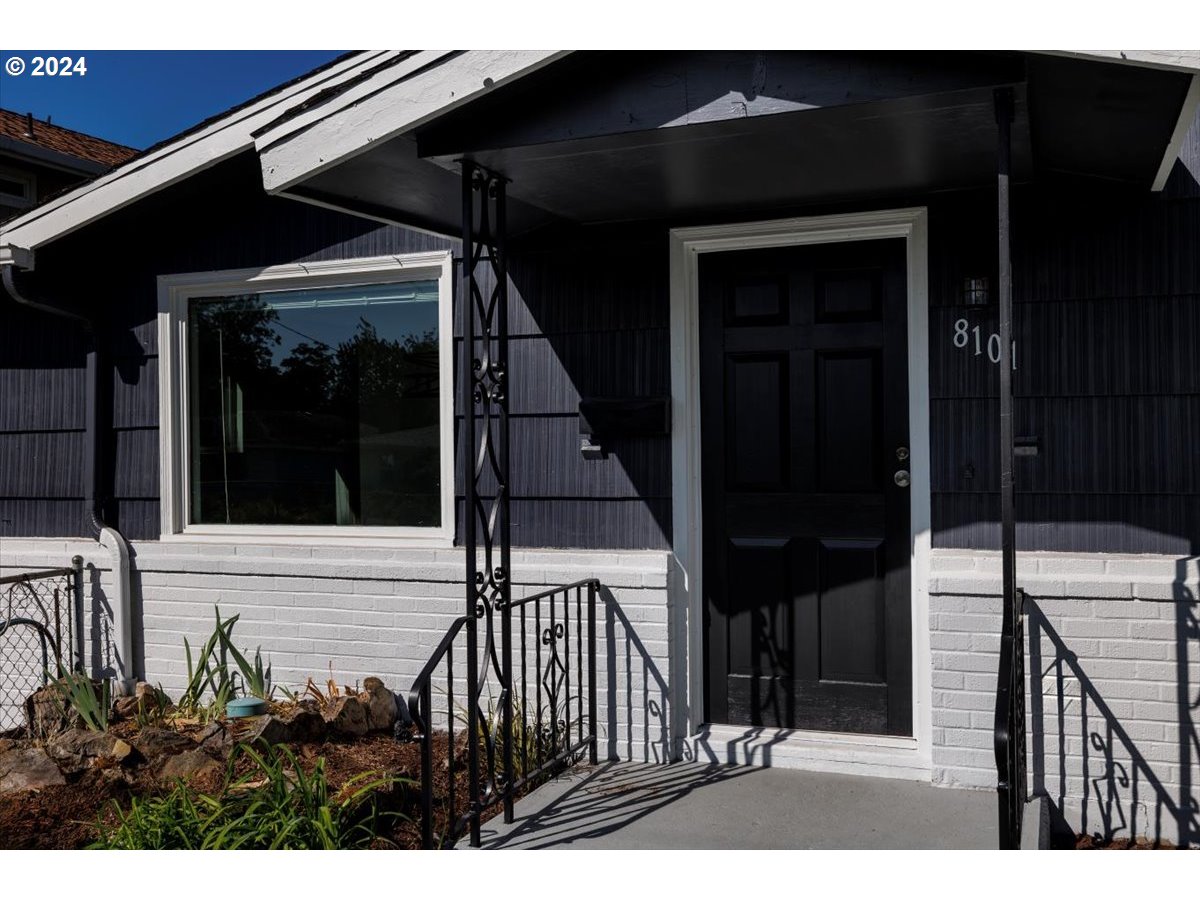 8101 SE 65TH AVE