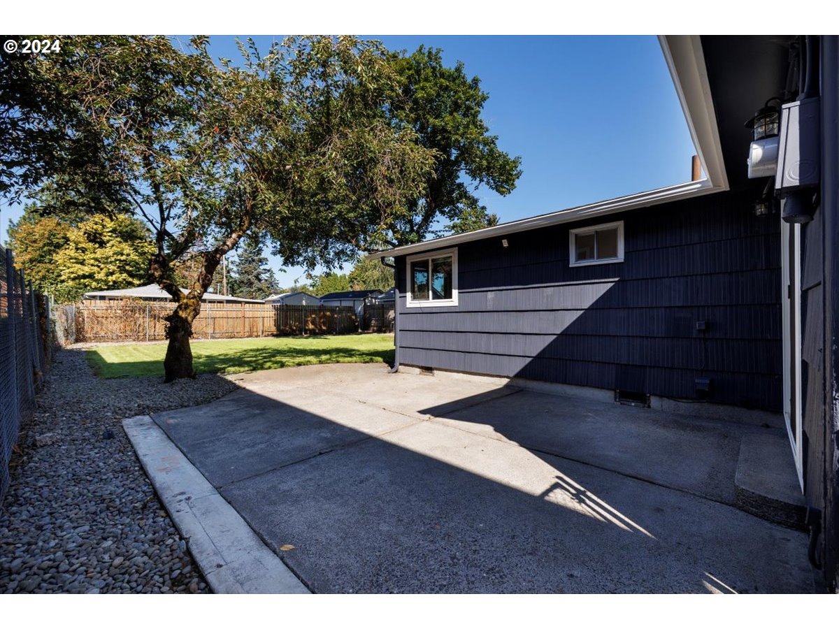 8101 SE 65TH AVE