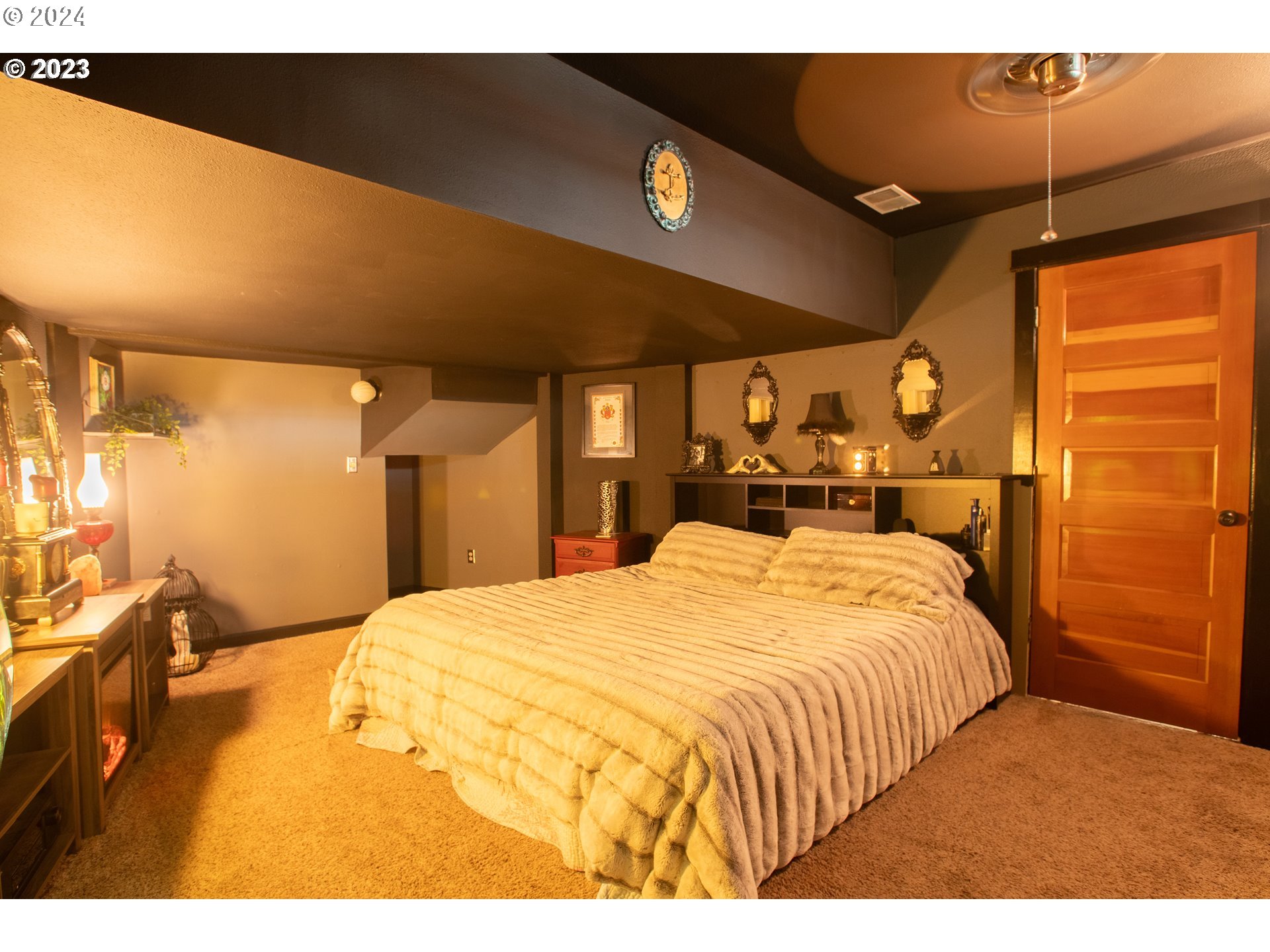 11668 N Island Cove LN