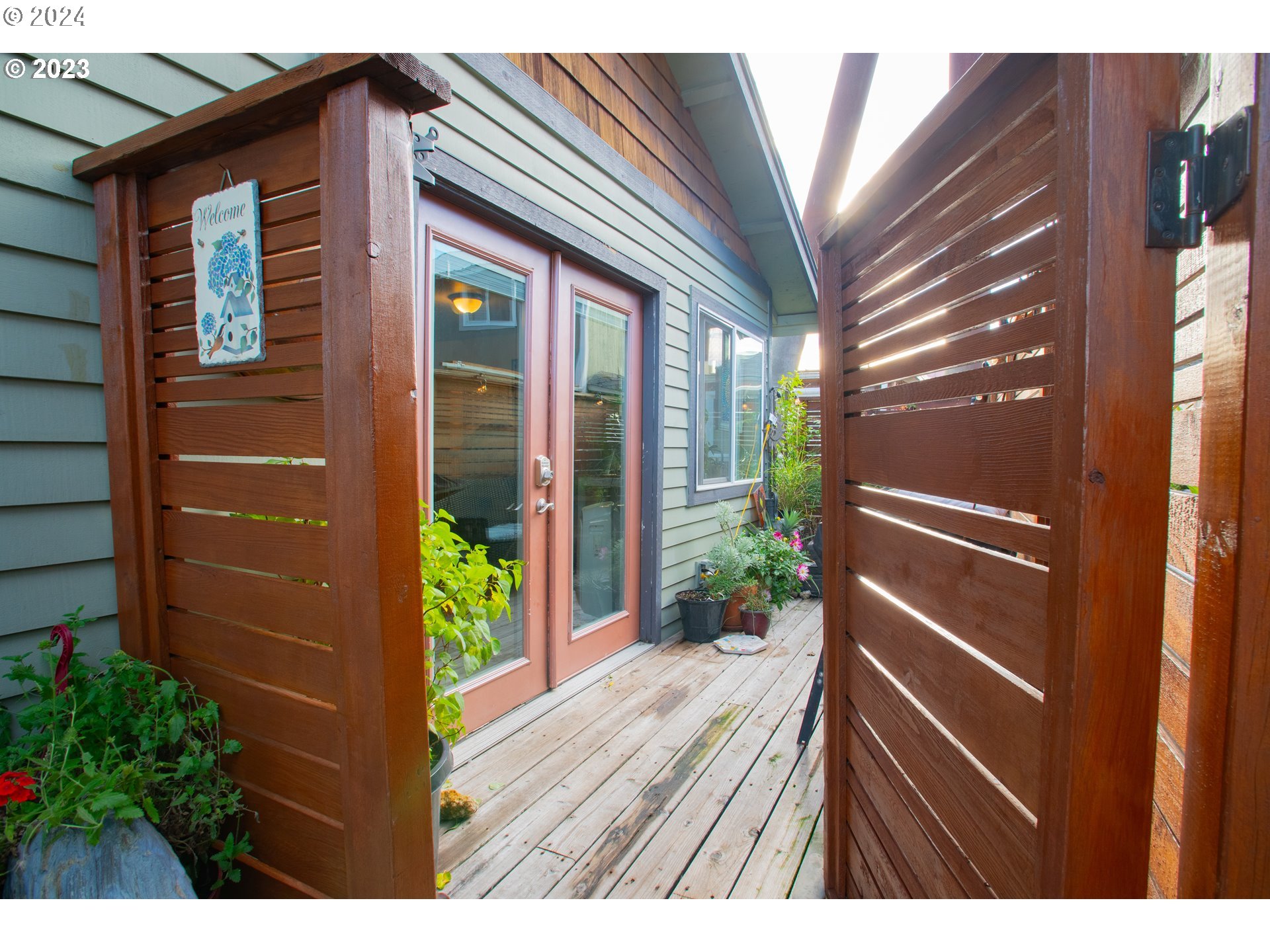 11668 N Island Cove LN