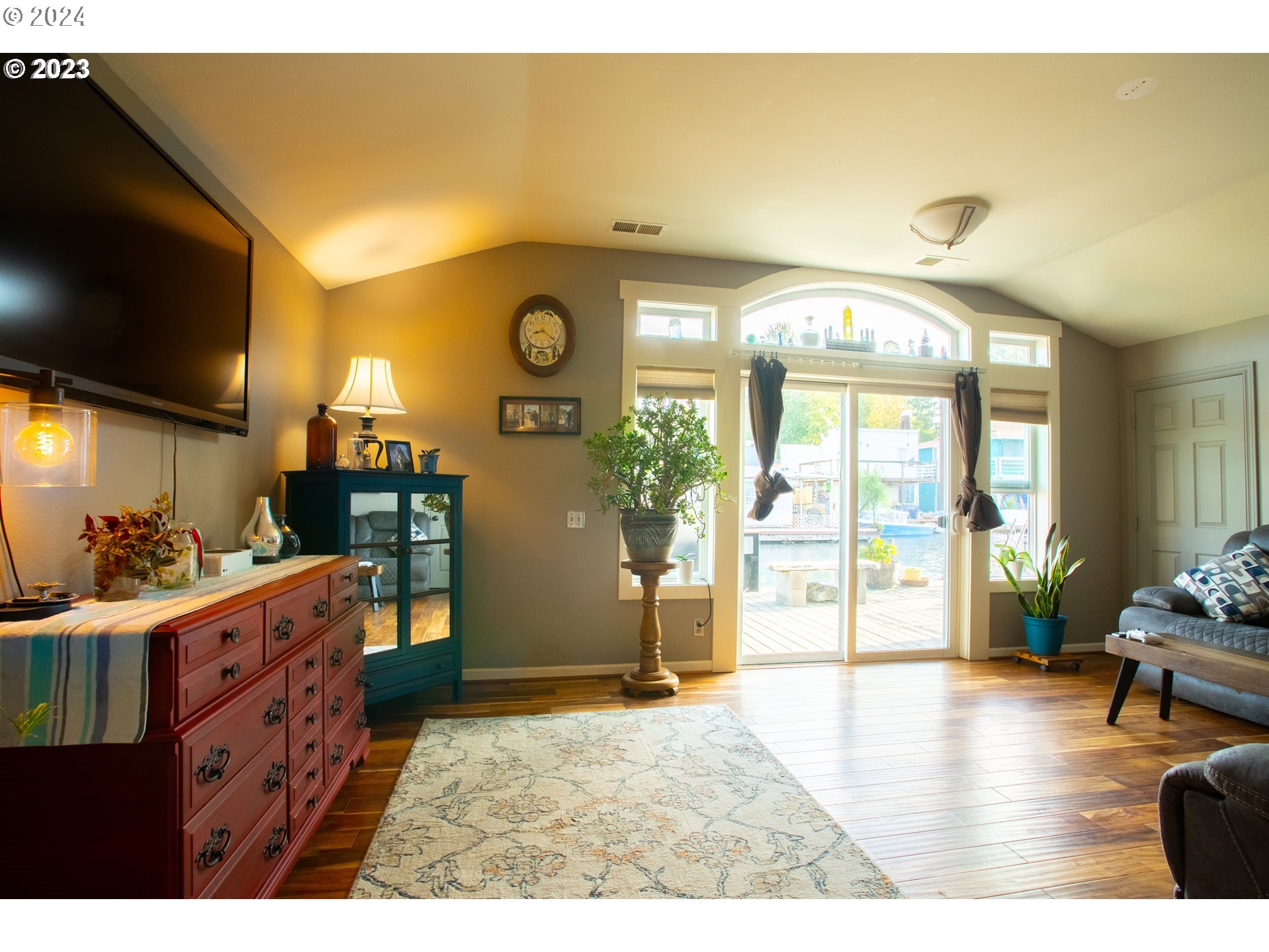 11668 N Island Cove LN