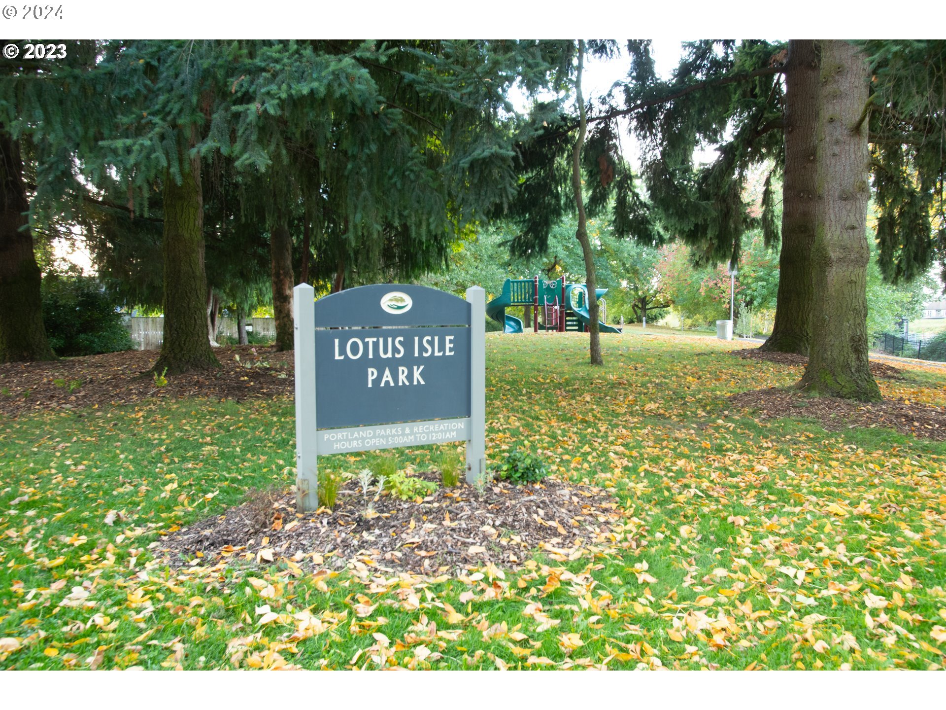 11668 N Island Cove LN