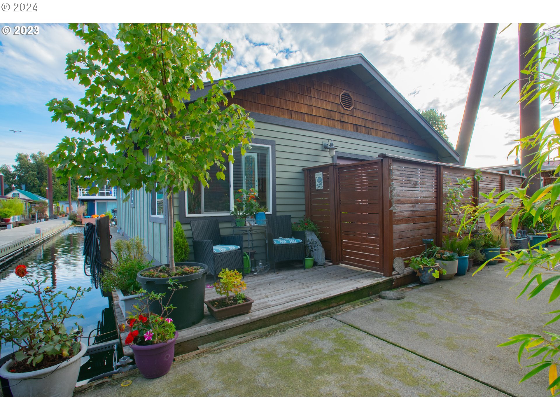 11668 N Island Cove LN