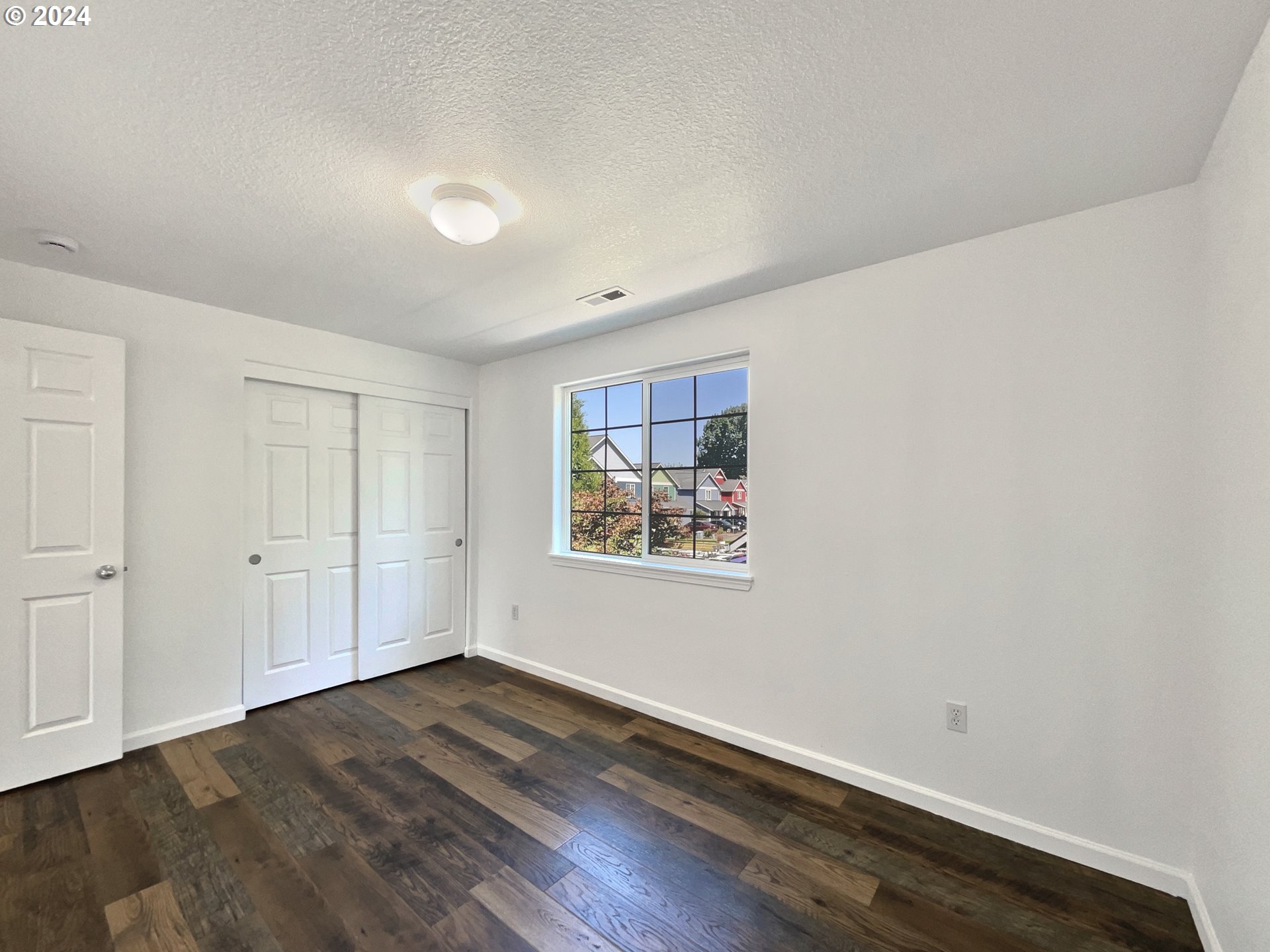 2504 GREEN CT