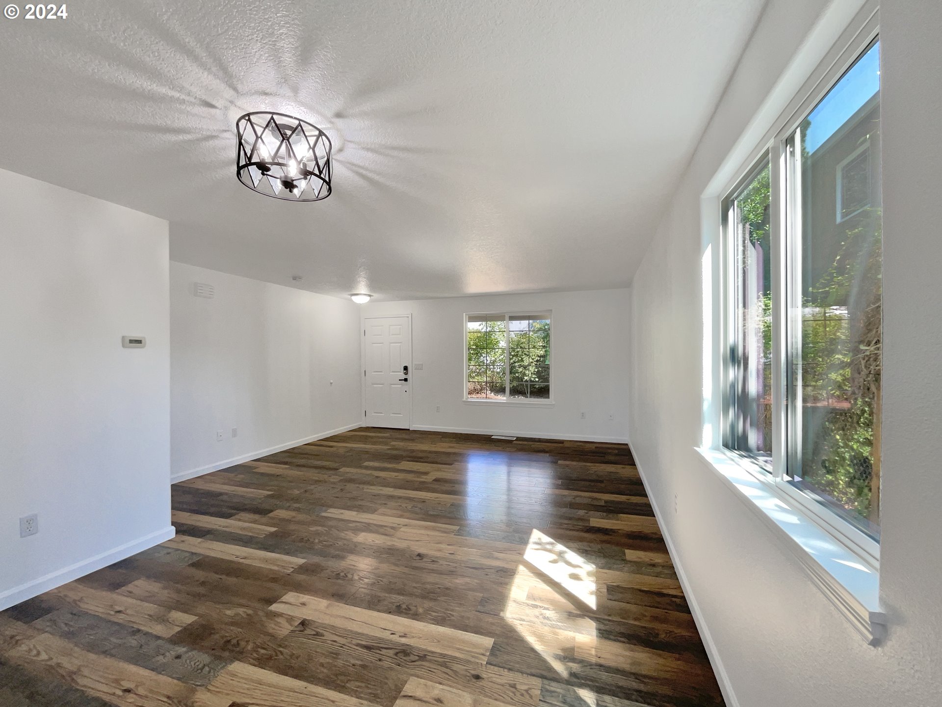 2504 GREEN CT