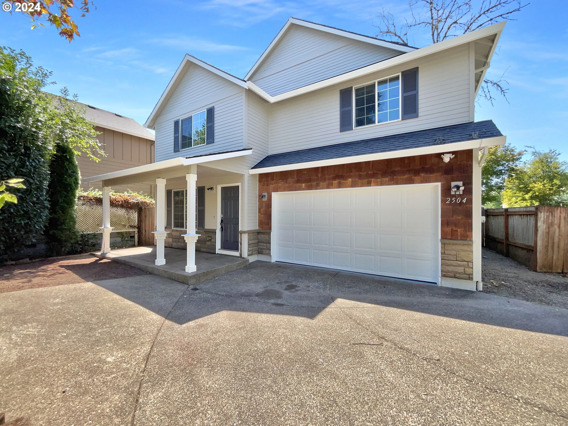 2504 GREEN CT
